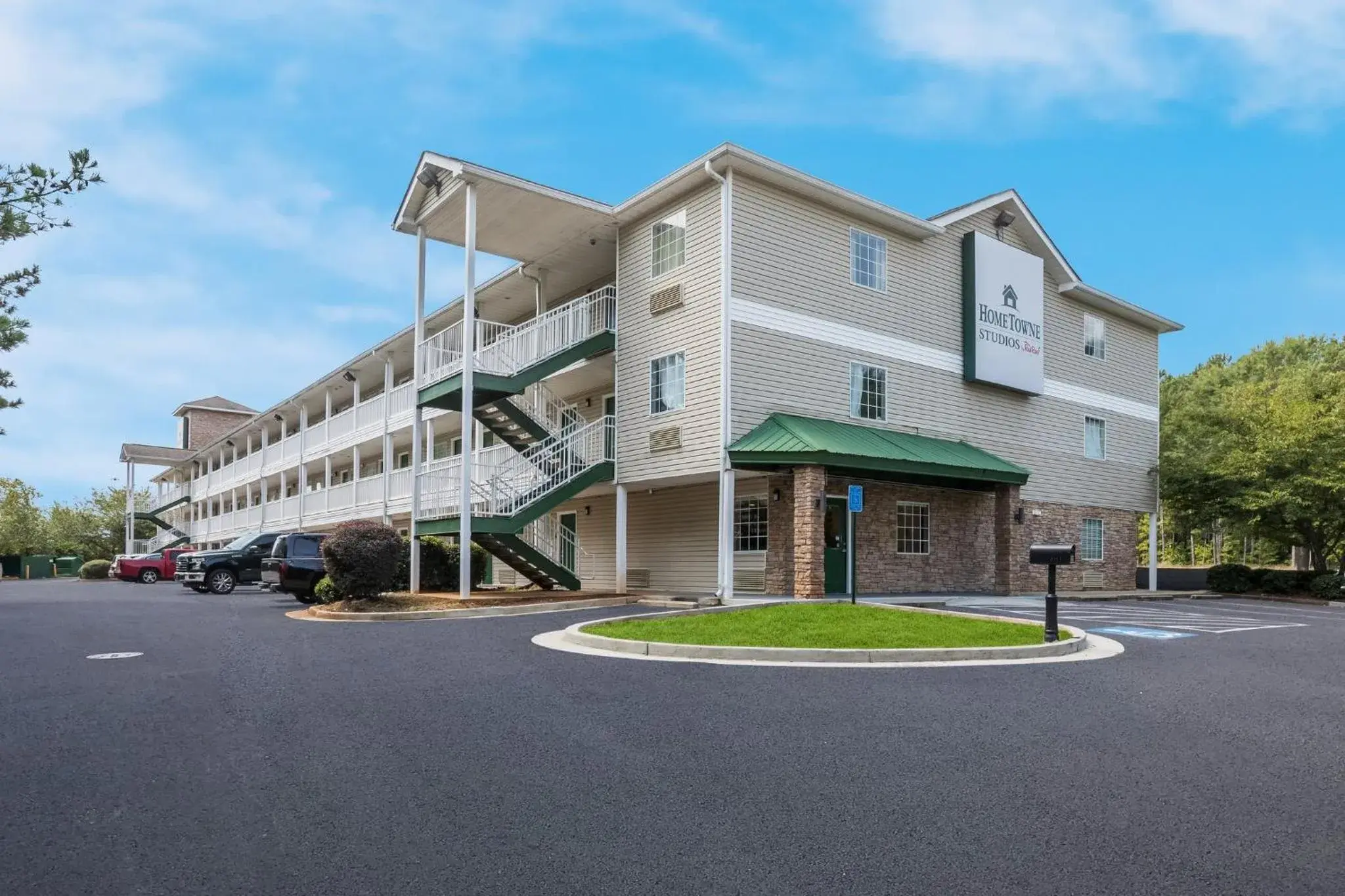 Property building in HomeTowne Studios by Red Roof Covington, GA Property building in HomeTowne Studios by Red Roof Covington, GA