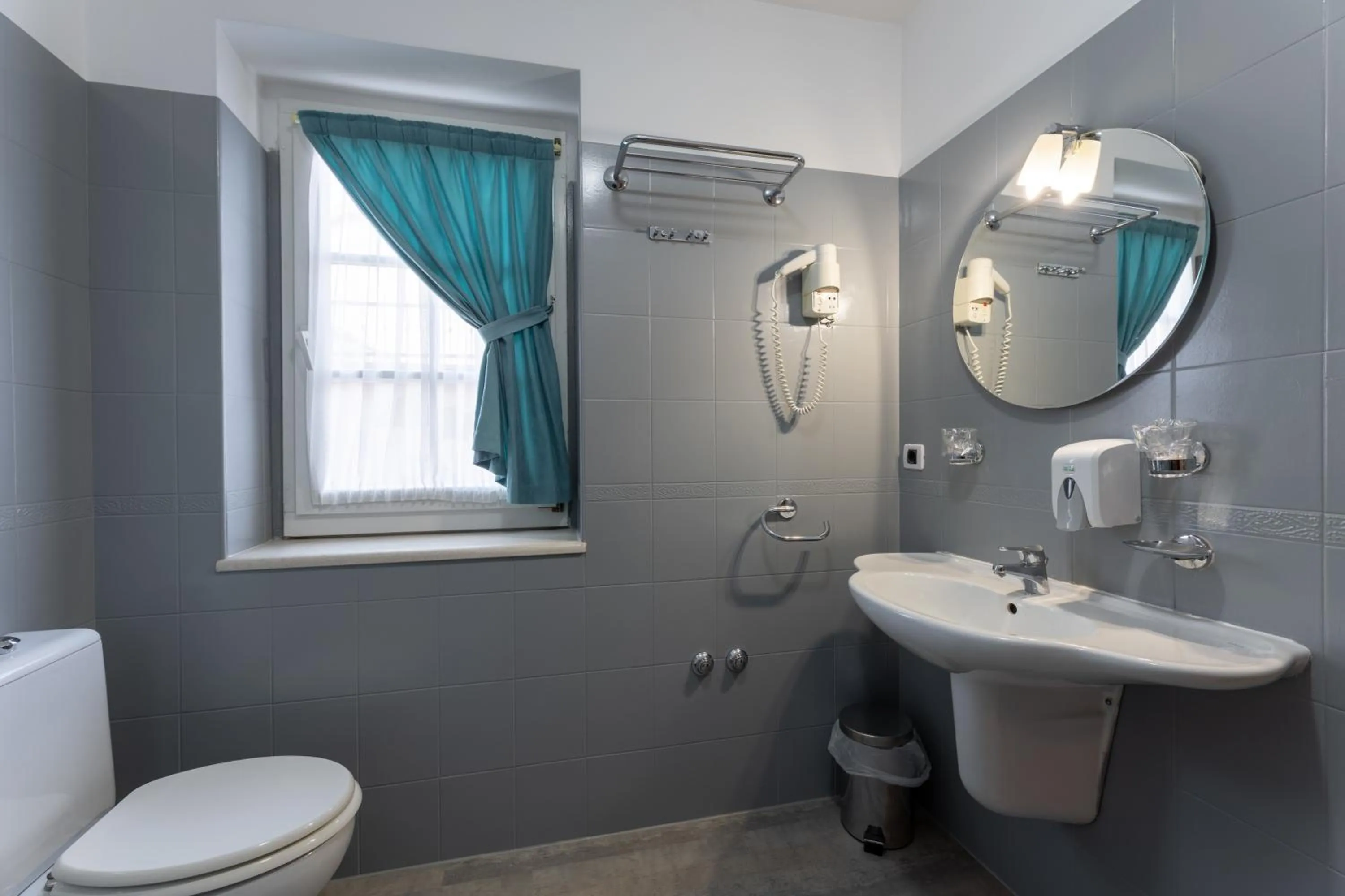 Shower in Villa Fontana