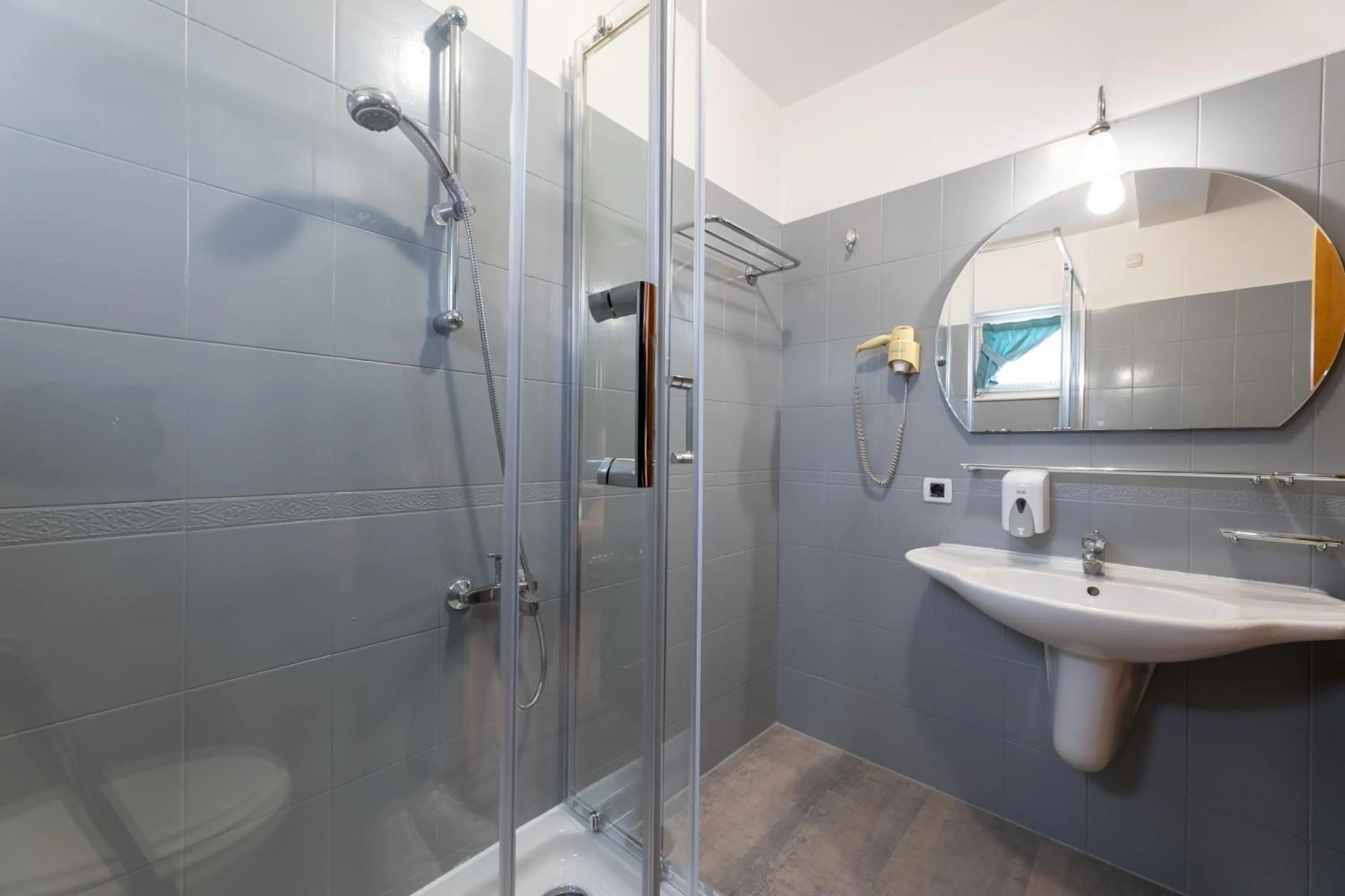 Shower in Villa Fontana