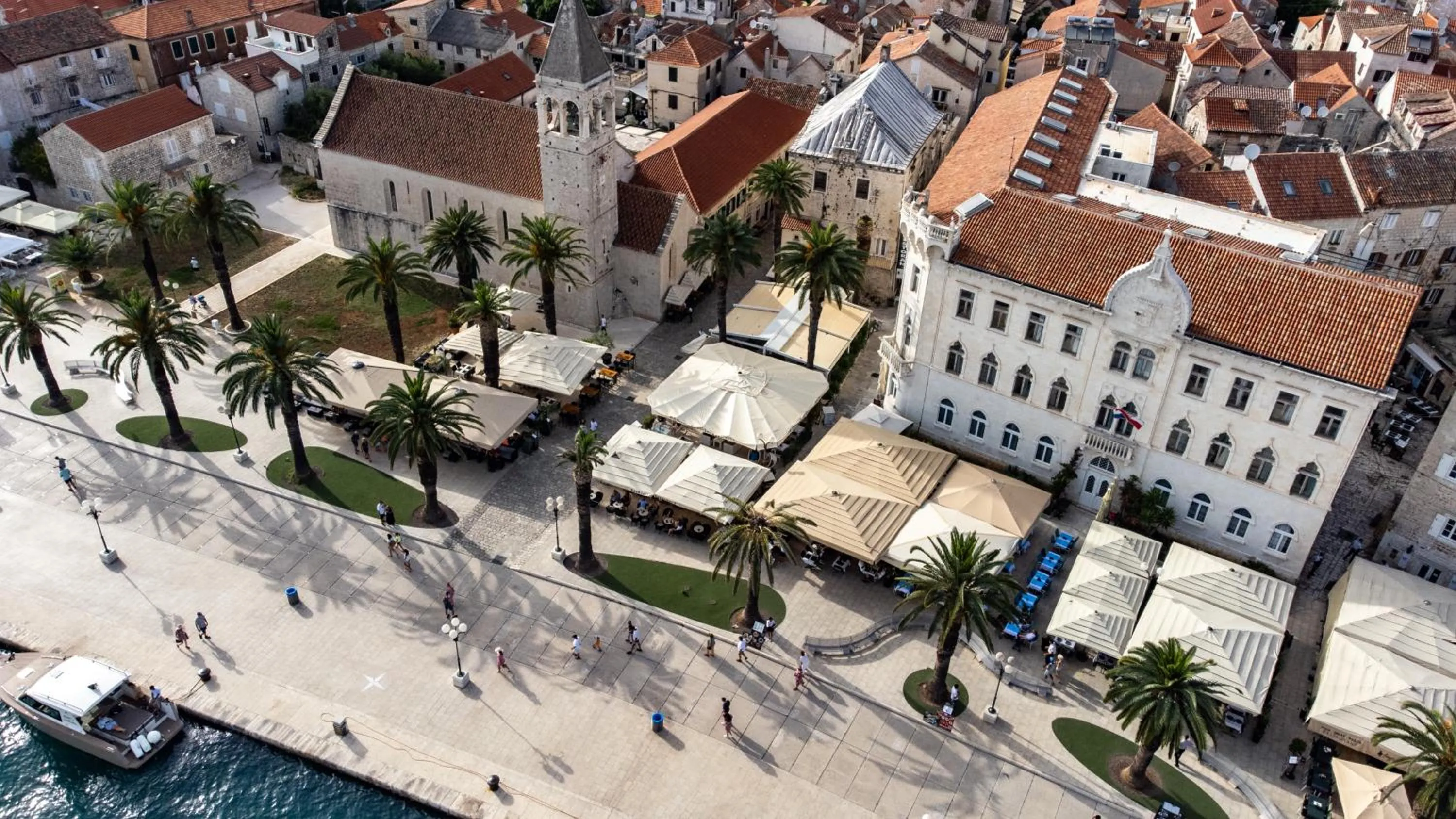 Neighbourhood in Villa Fontana