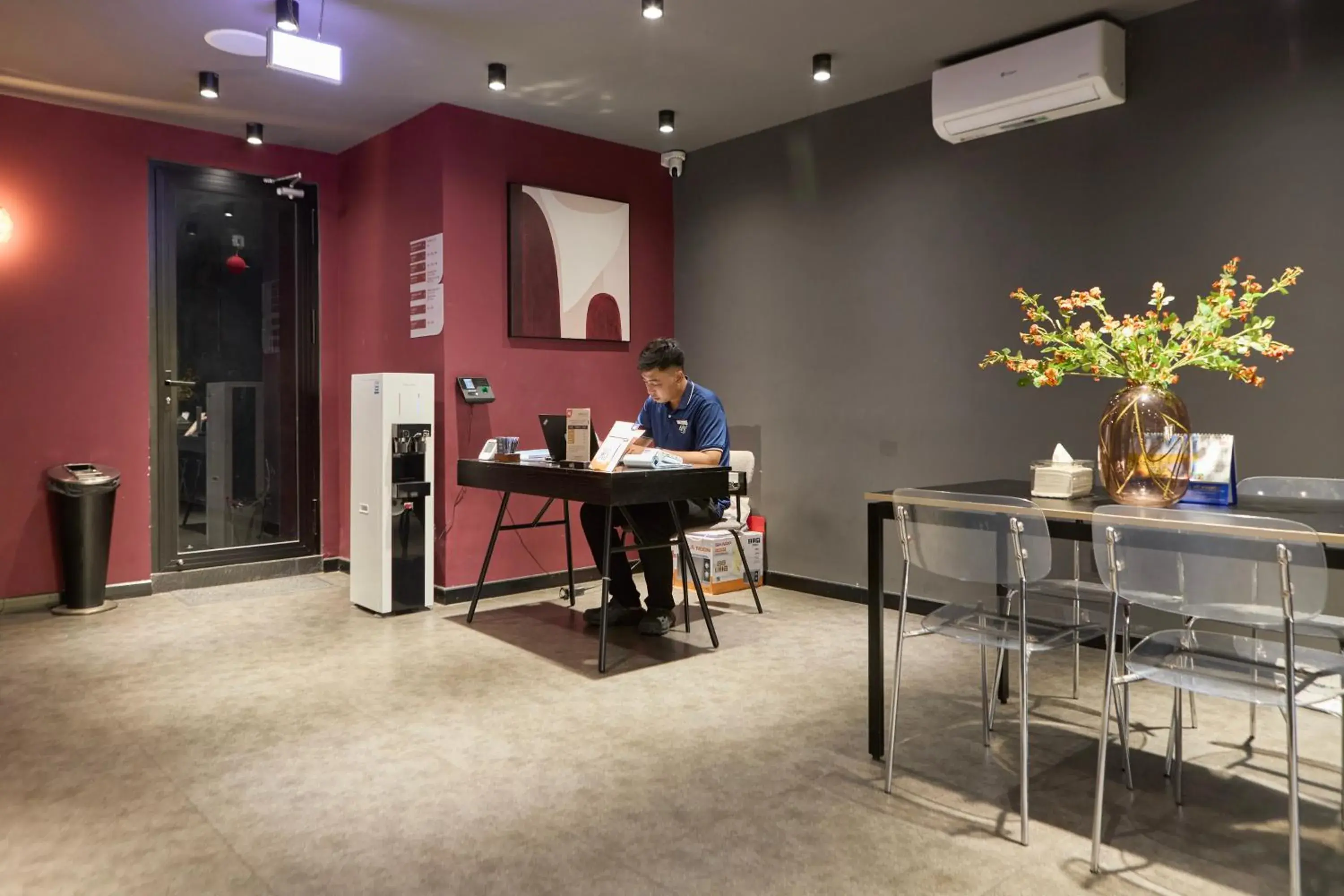 Communal lounge/ TV room in KIN Wander Tân Bình, The Mountain Communal lounge/ TV room in KIN Wander Tân Bình, The Mountain