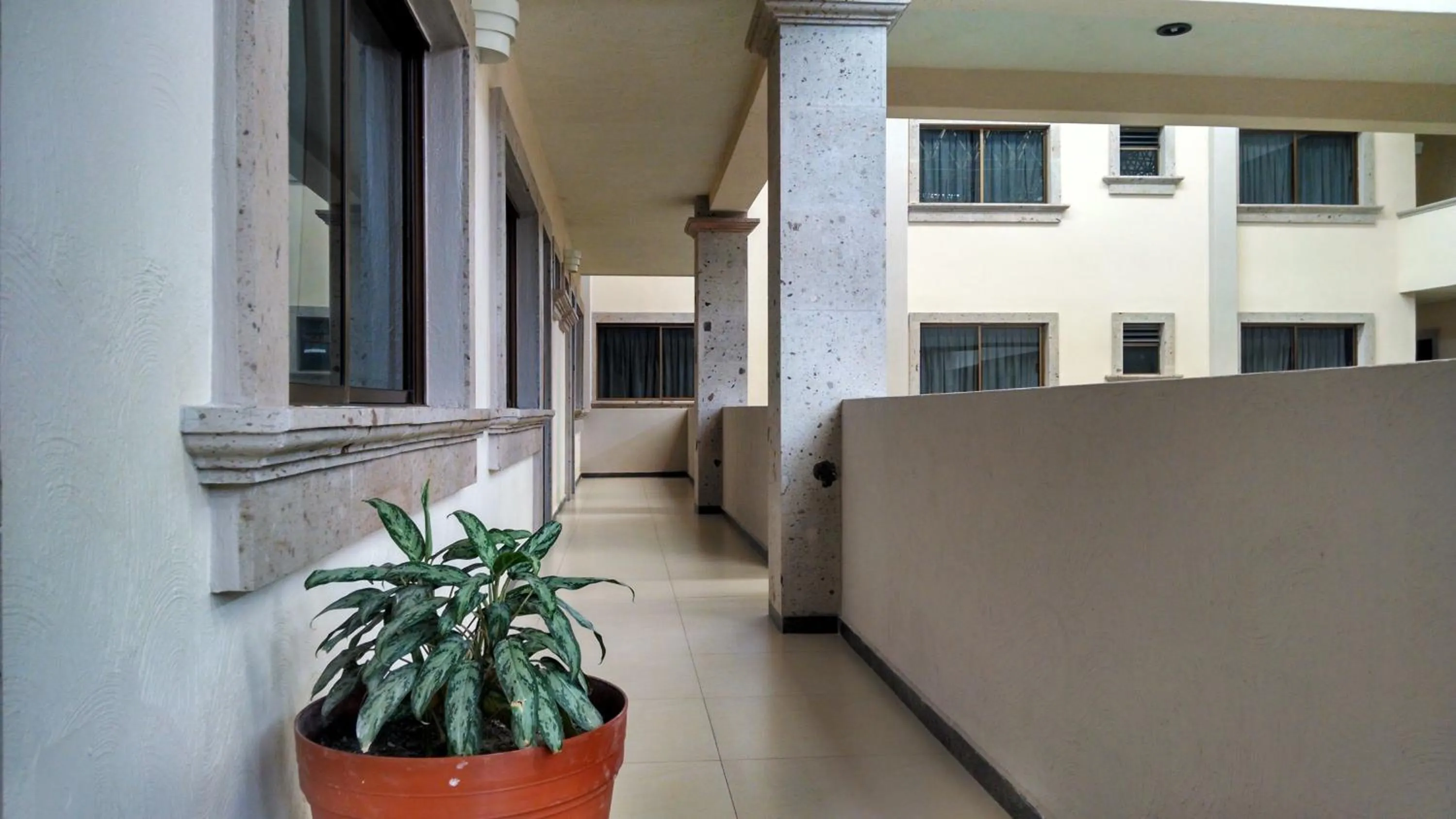Property building in Hotel Plaza Hidalgo