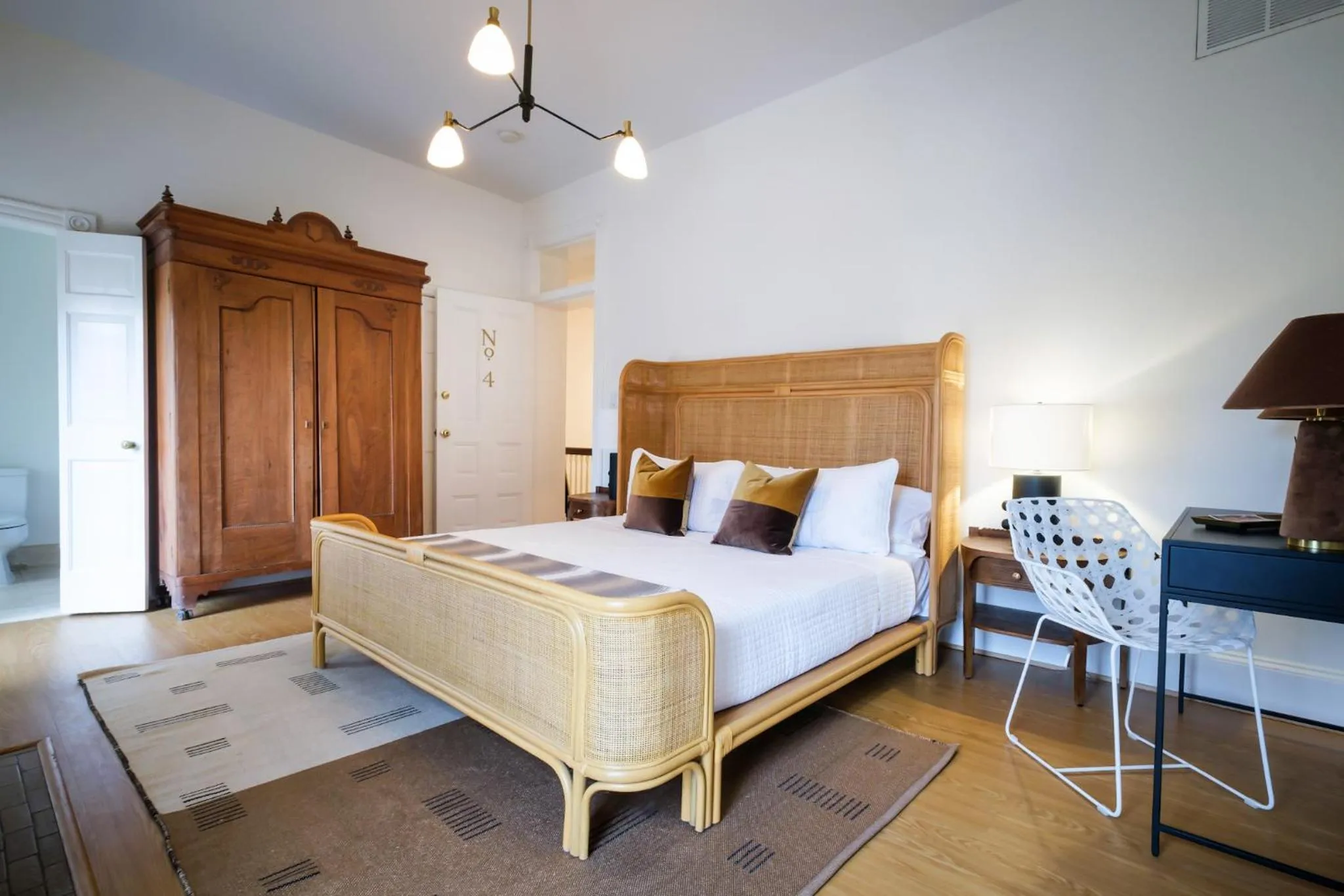 Bedroom, Bed in Swann House