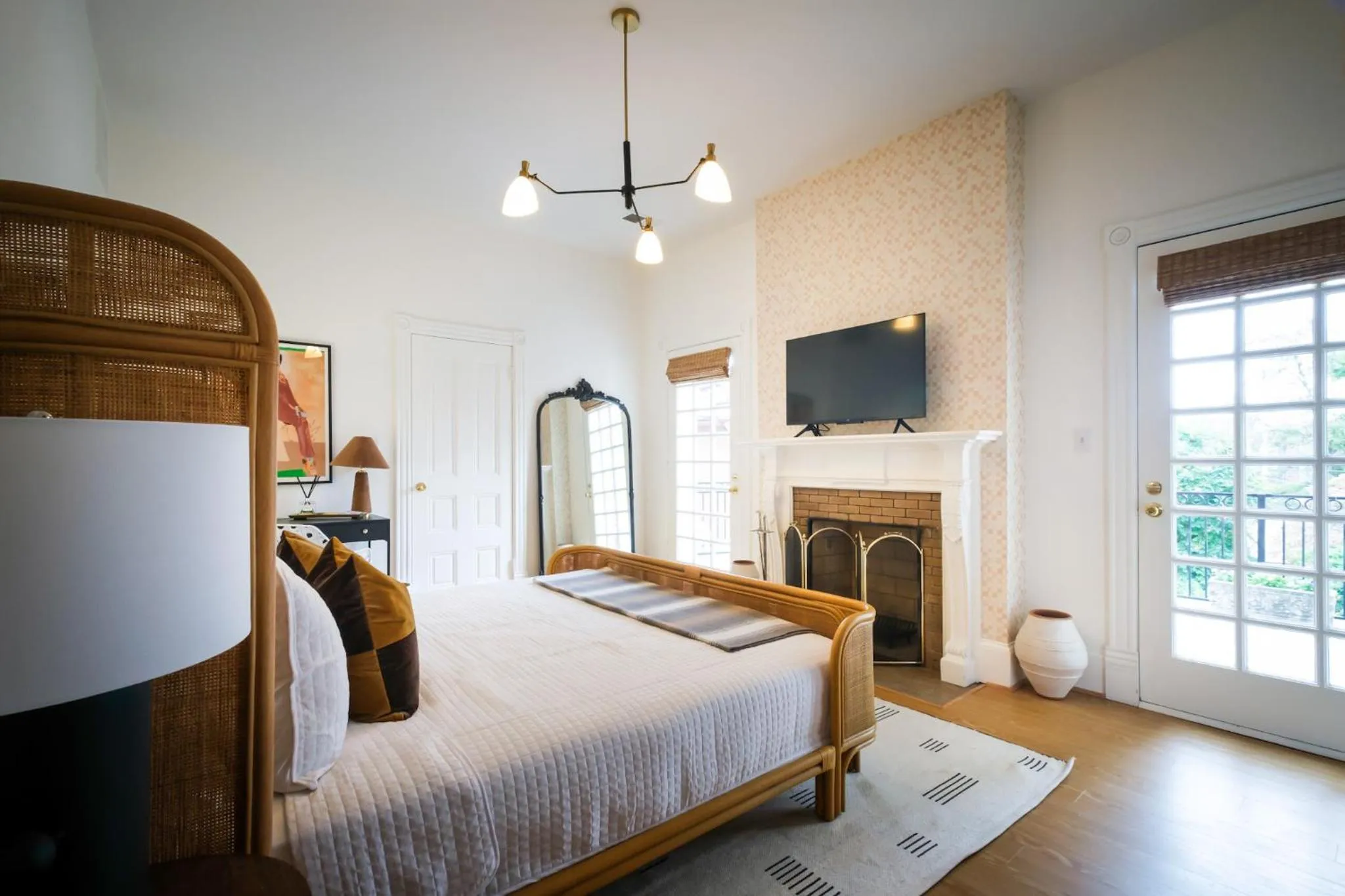 Bedroom, Bed in Swann House