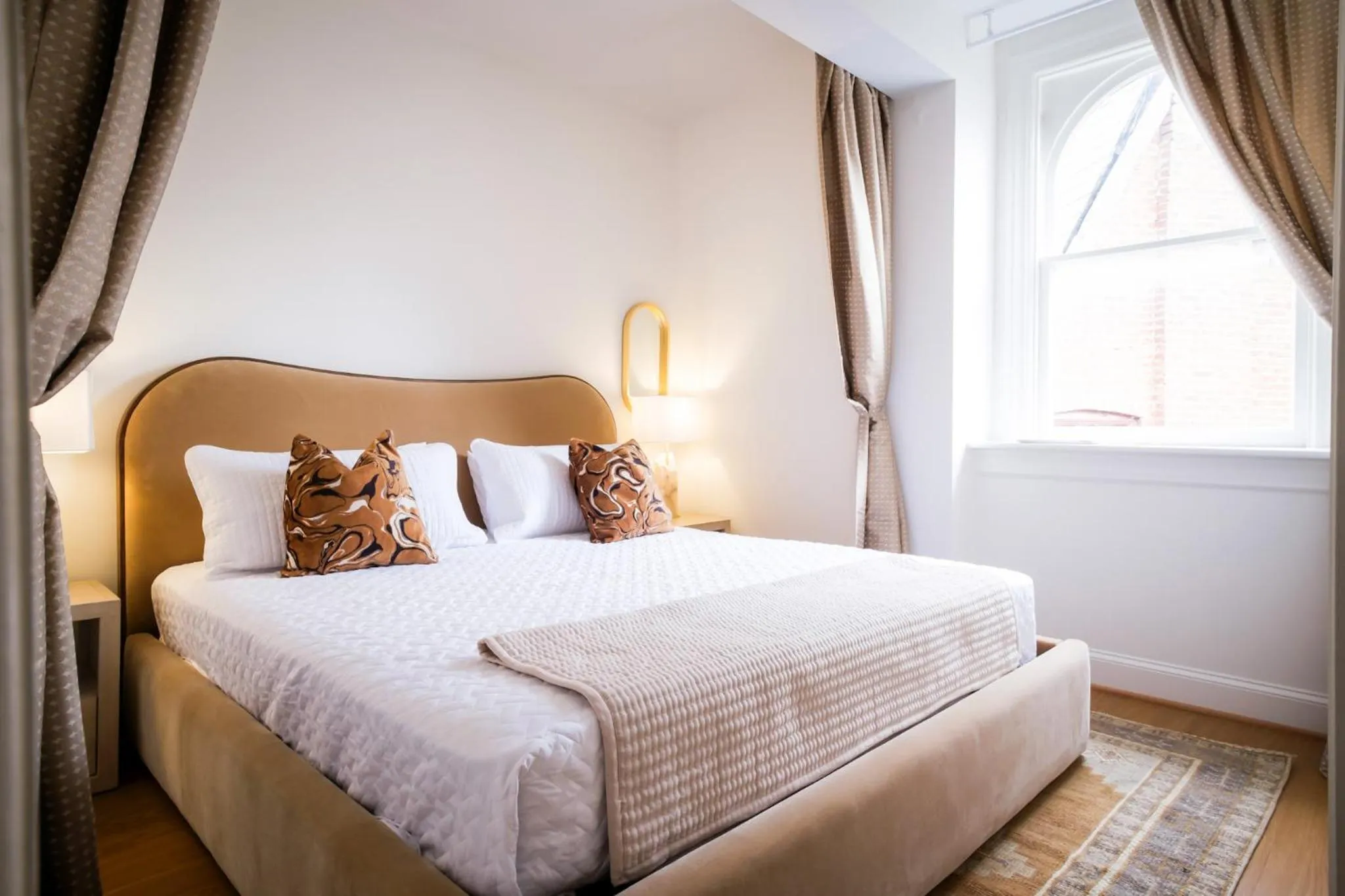 Bedroom, Bed in Swann House