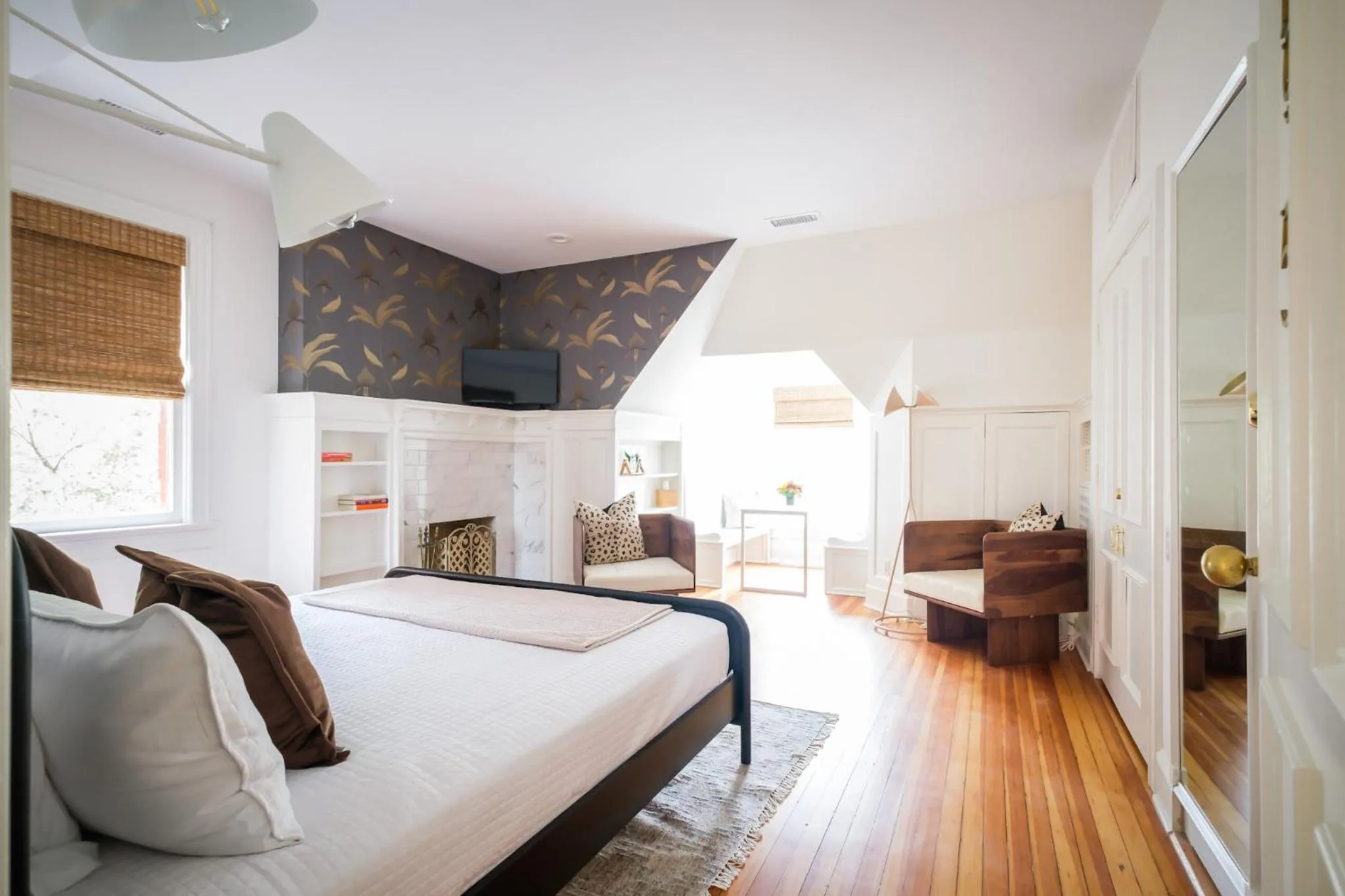 Bedroom, Bed in Swann House