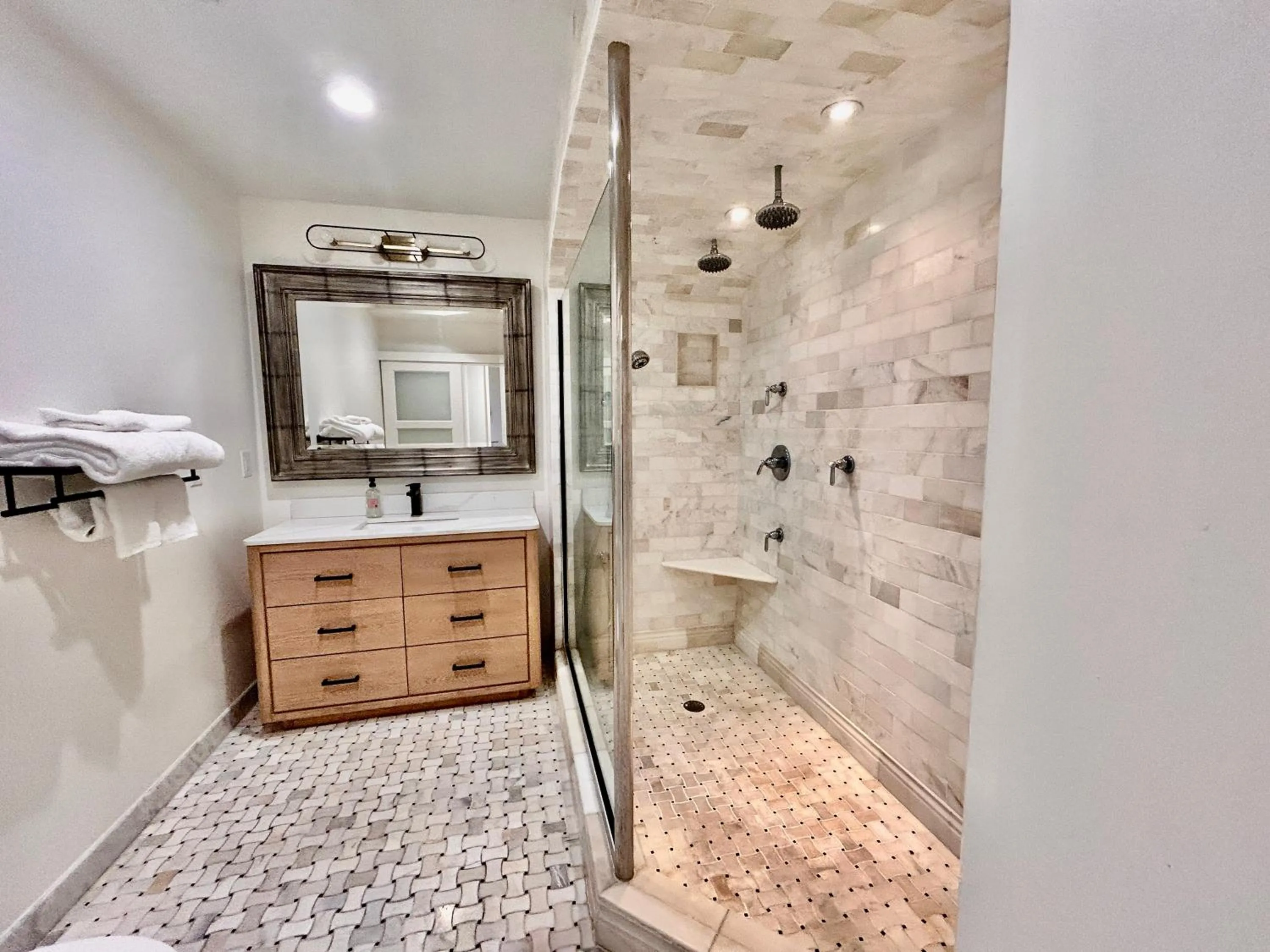 Shower in Swann House