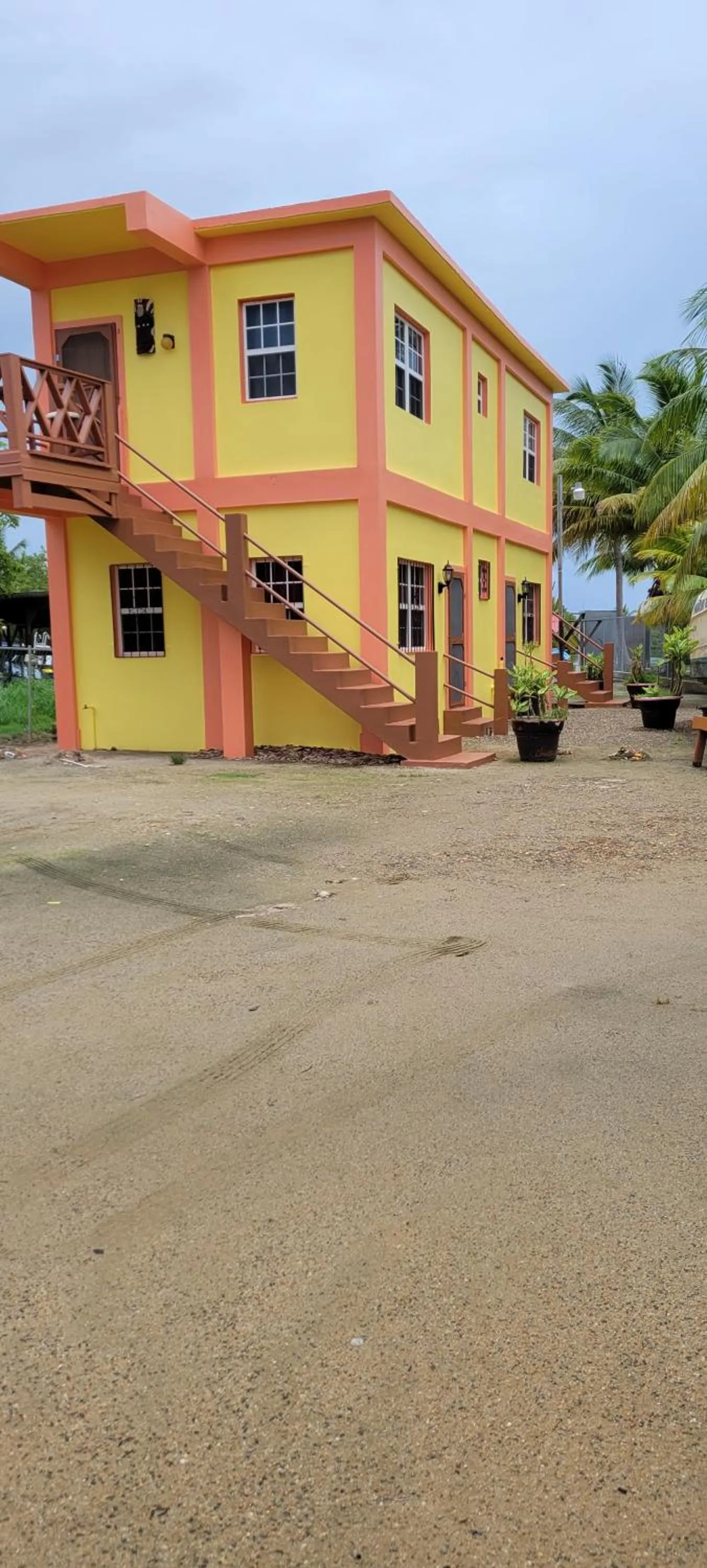 Alan's Paradise Hotel