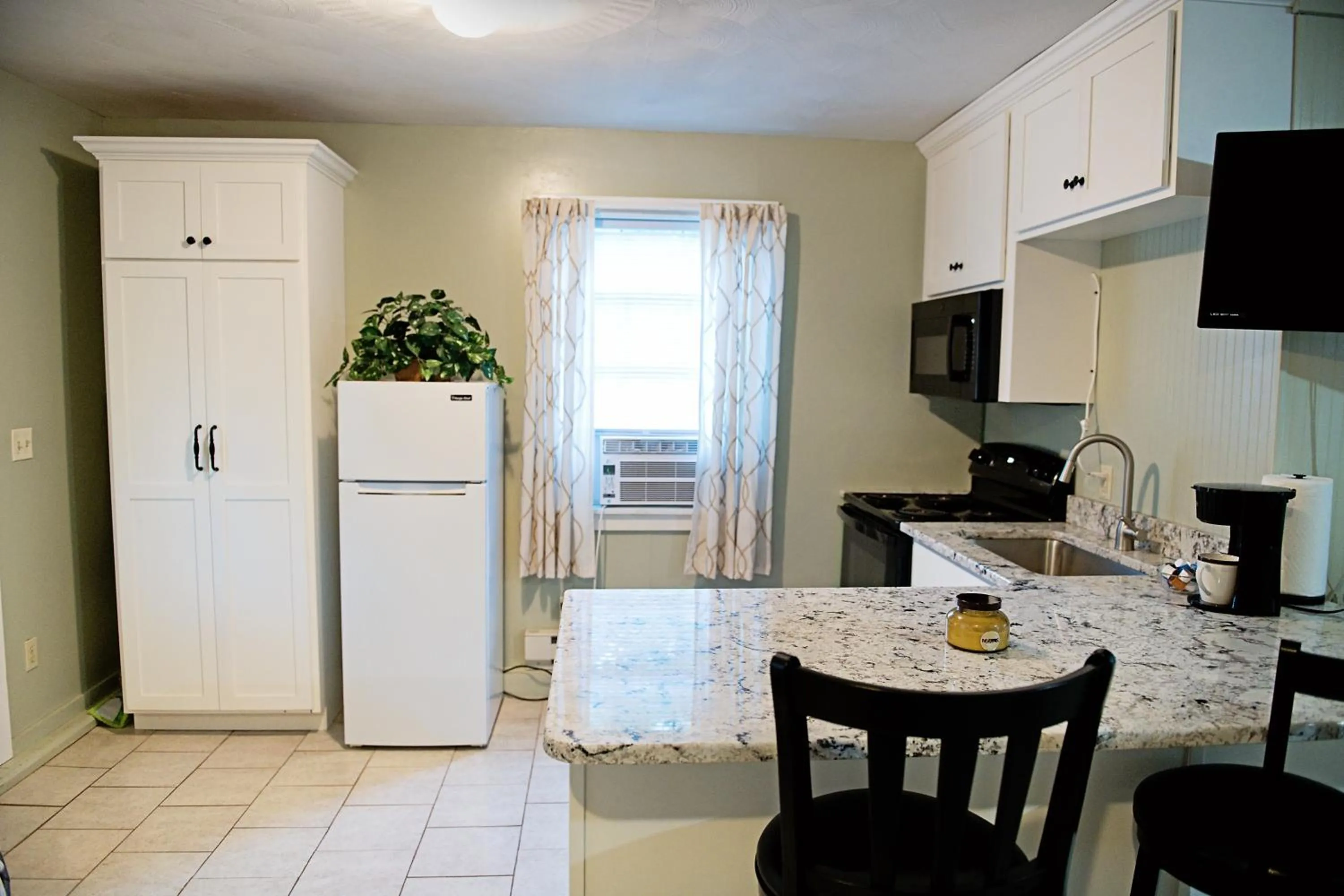 Kitchen or kitchenette in Berry Patch BnB