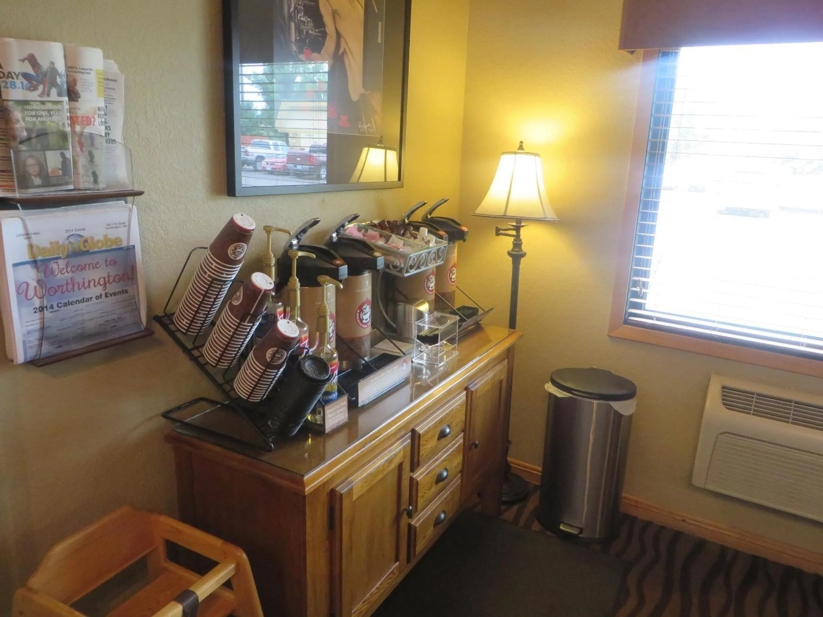 Coffee/tea facilities in AmericInn by Wyndham Worthington
