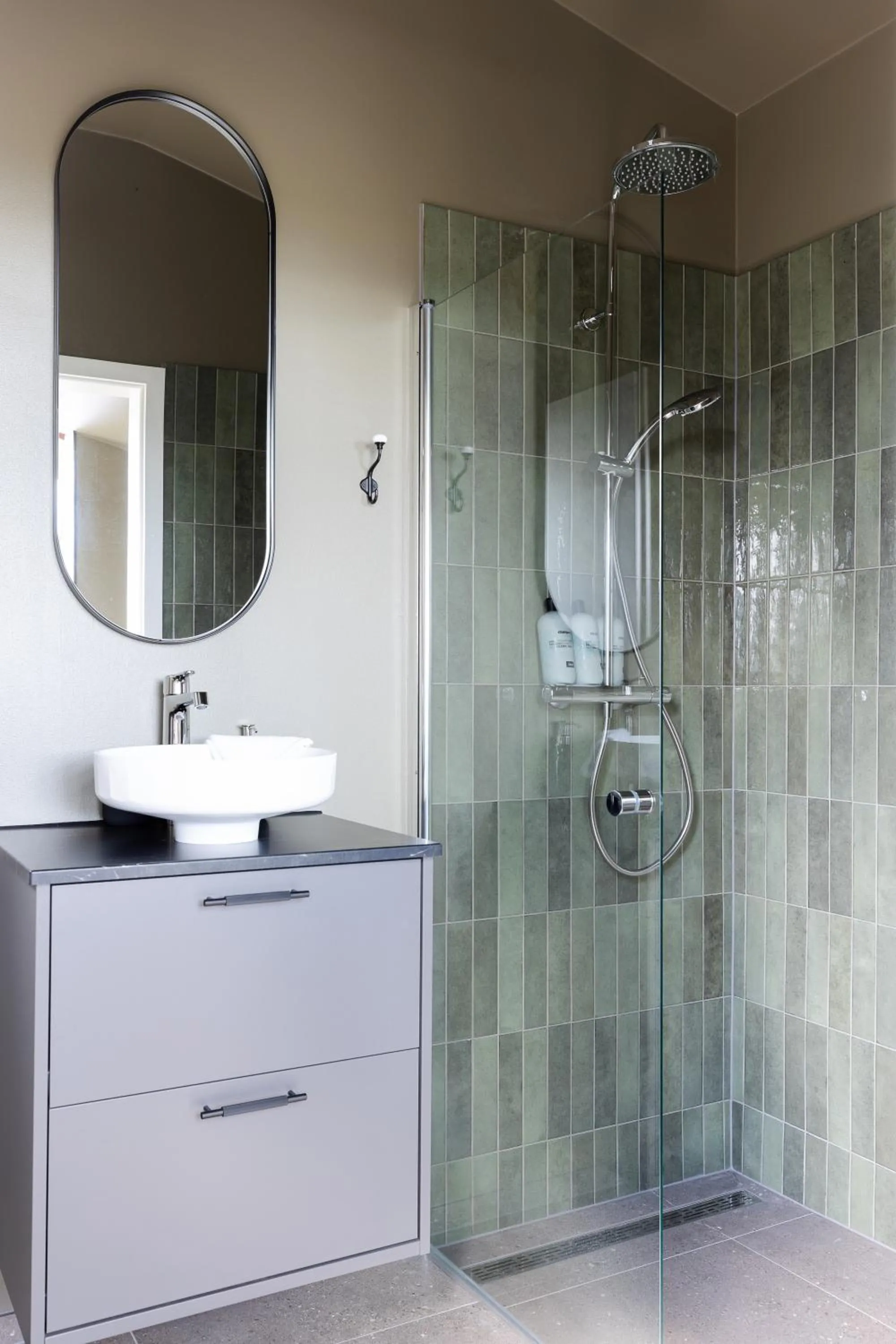 Shower in Hotel Stafholt