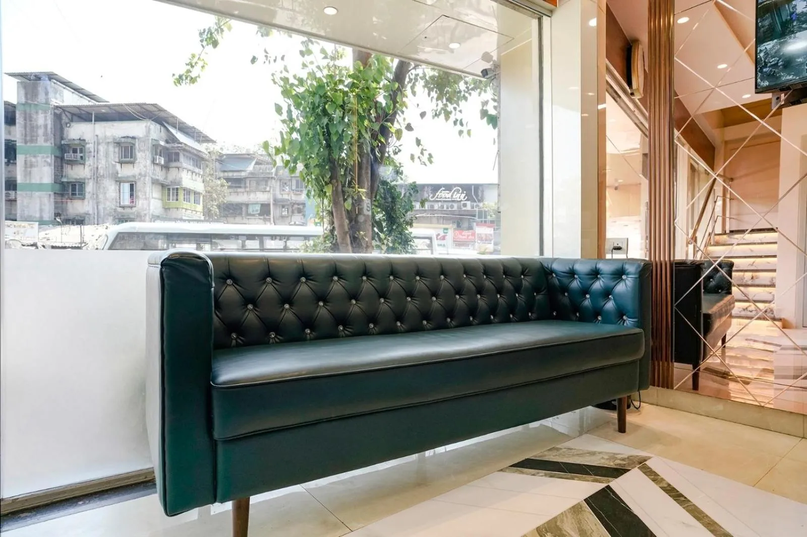 Hotel Affari