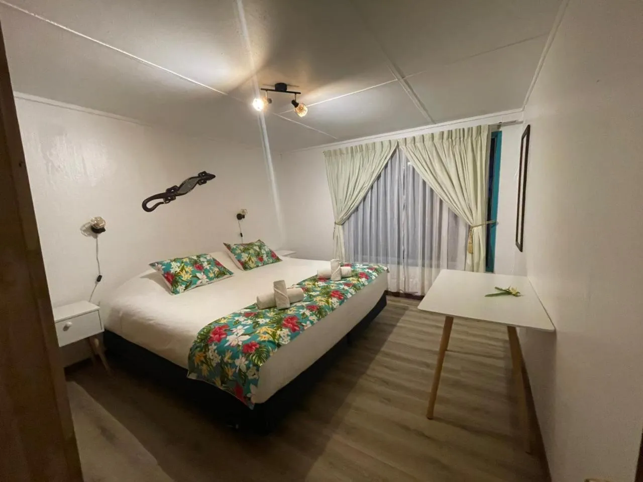 Bed in Hotel Hotu Matua by EI