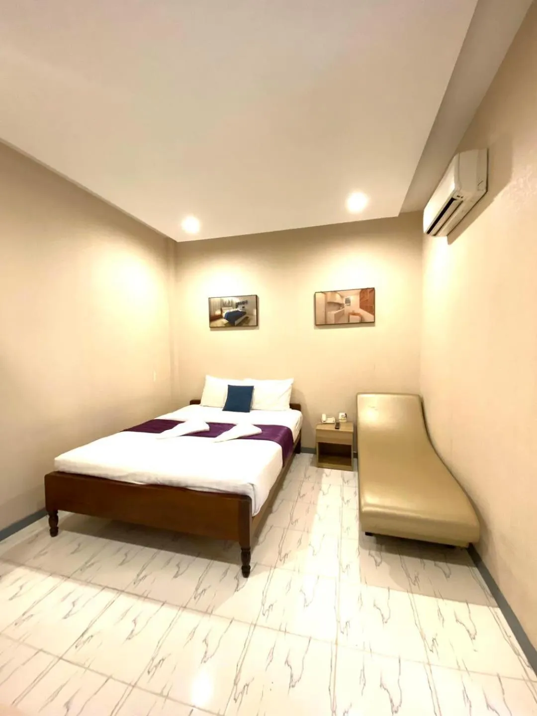 White Residence Hotel & Apartment