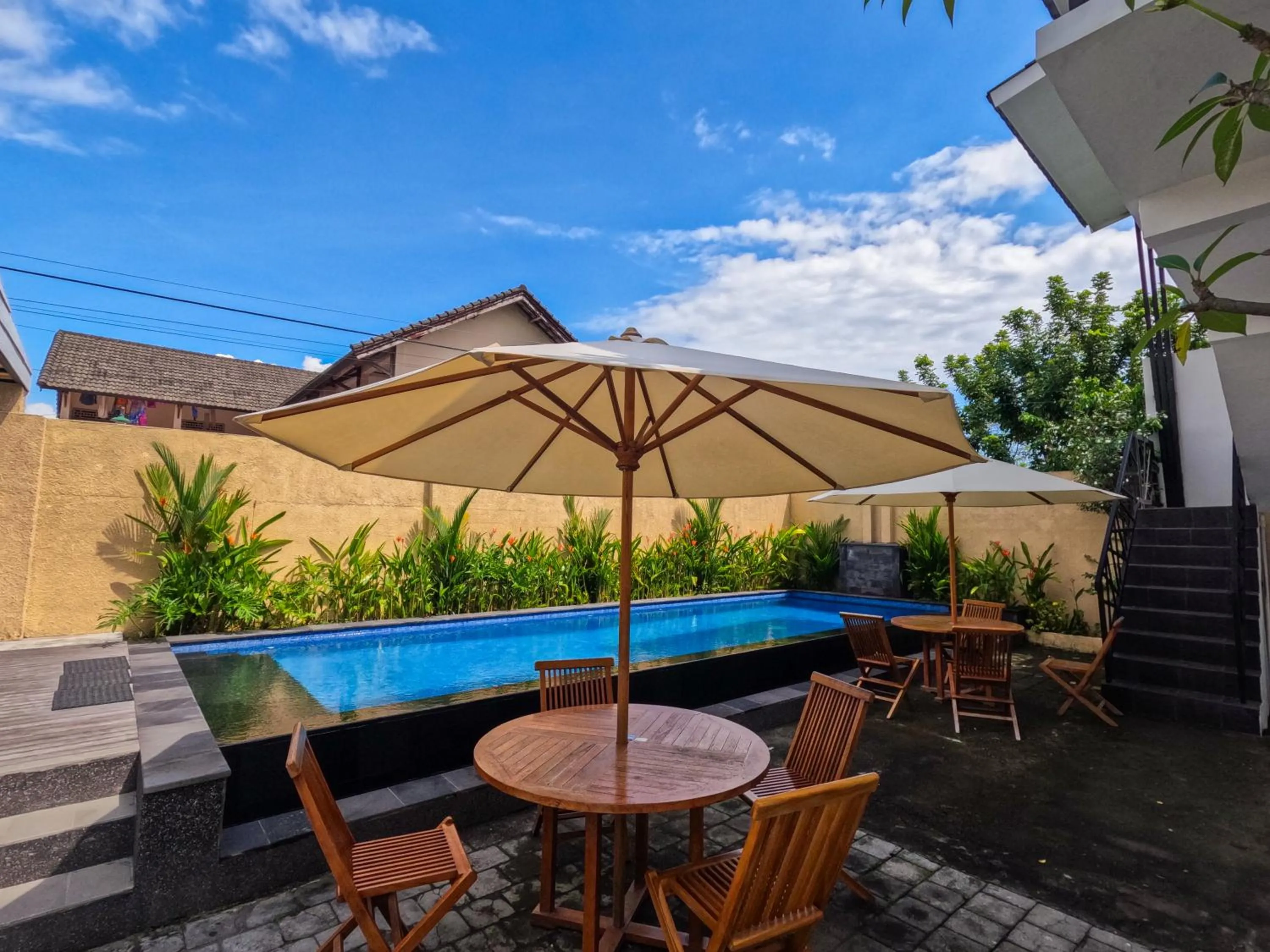 Restaurant/places to eat in Zavana rooms & Restaurant