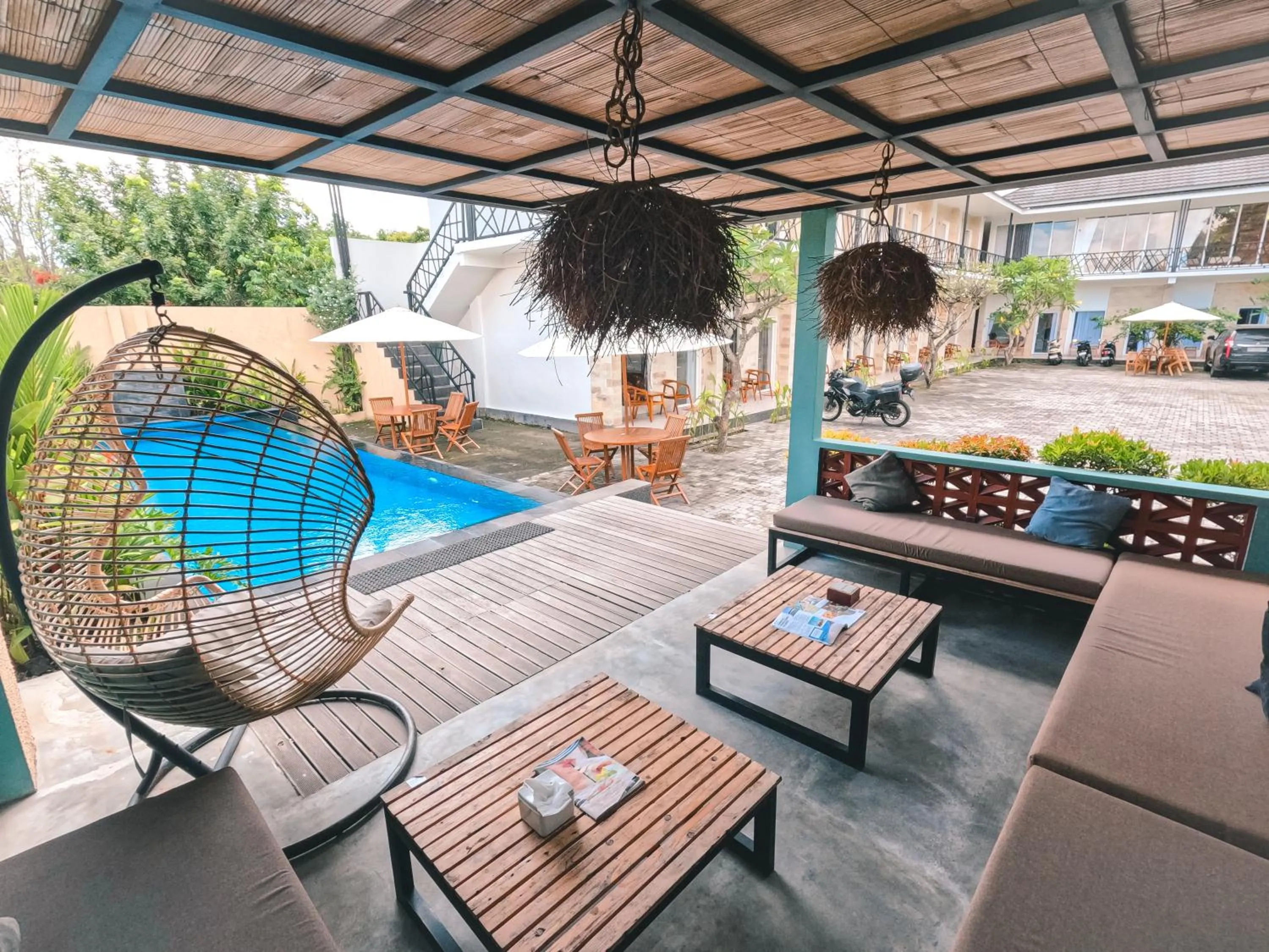 Patio in Zavana rooms & Restaurant