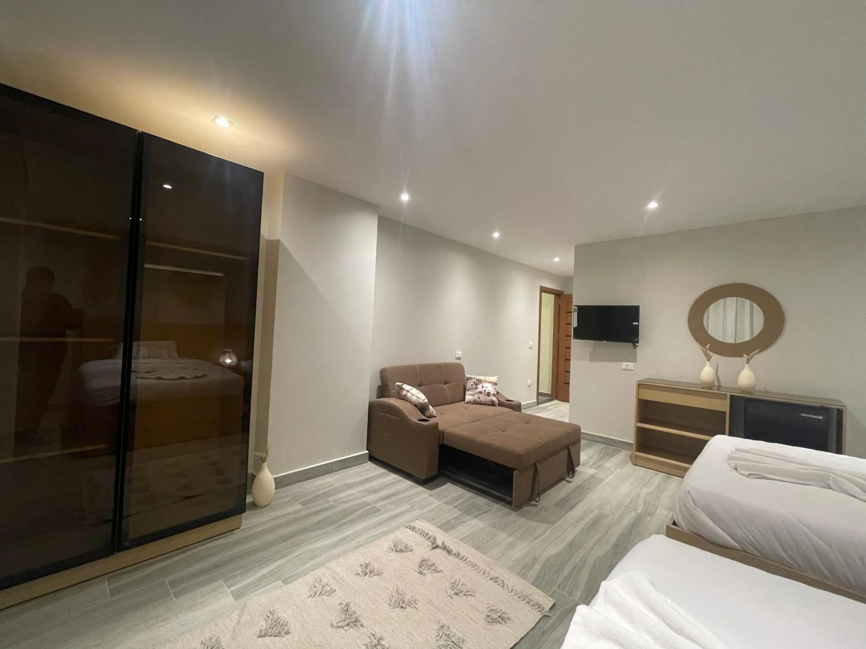 Superior Twin Room with Pyramids View - single occupancy in Diyar Pyramids Inn