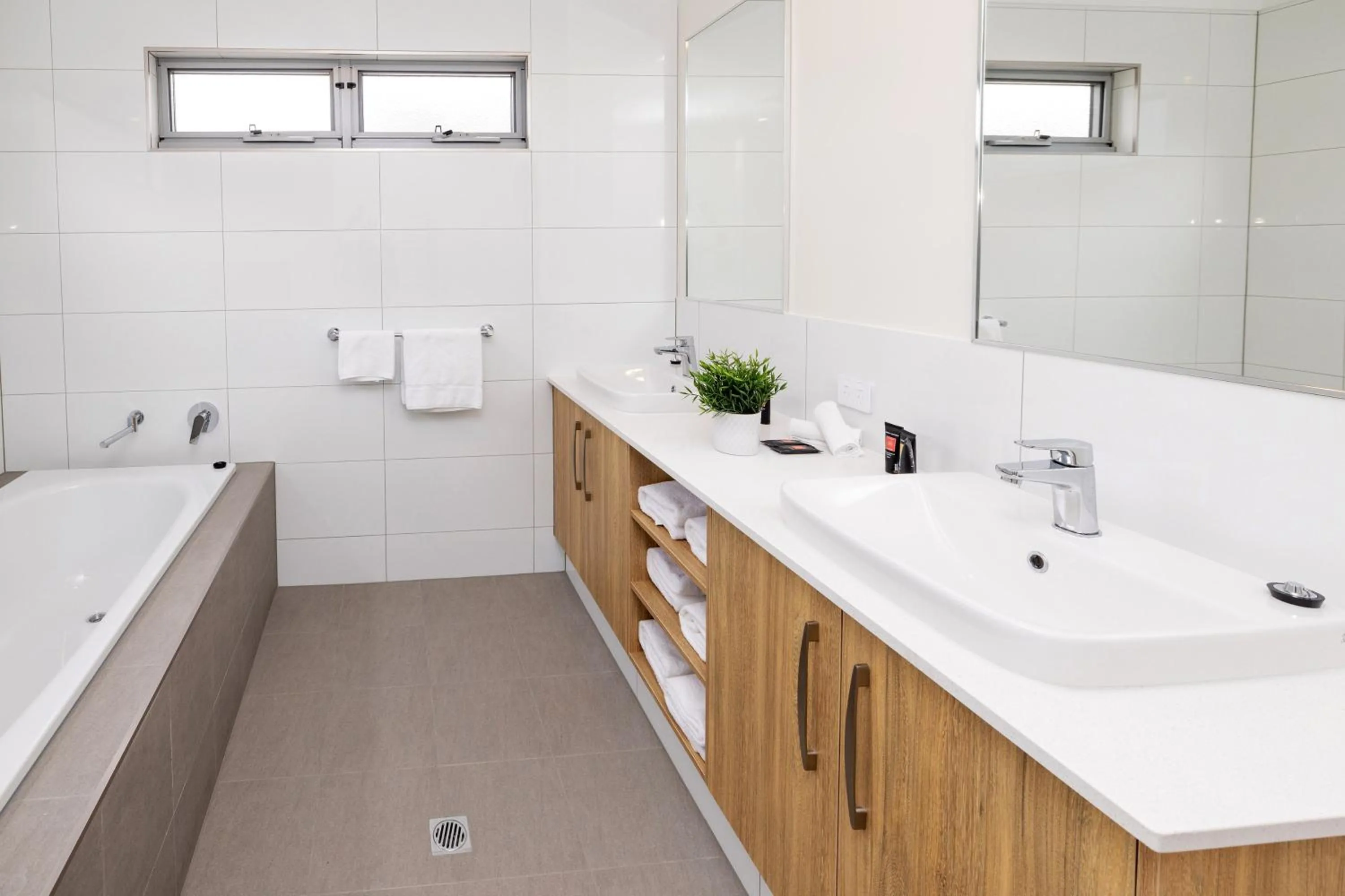 Bathroom in BIG4 Emu Beach Holiday Park