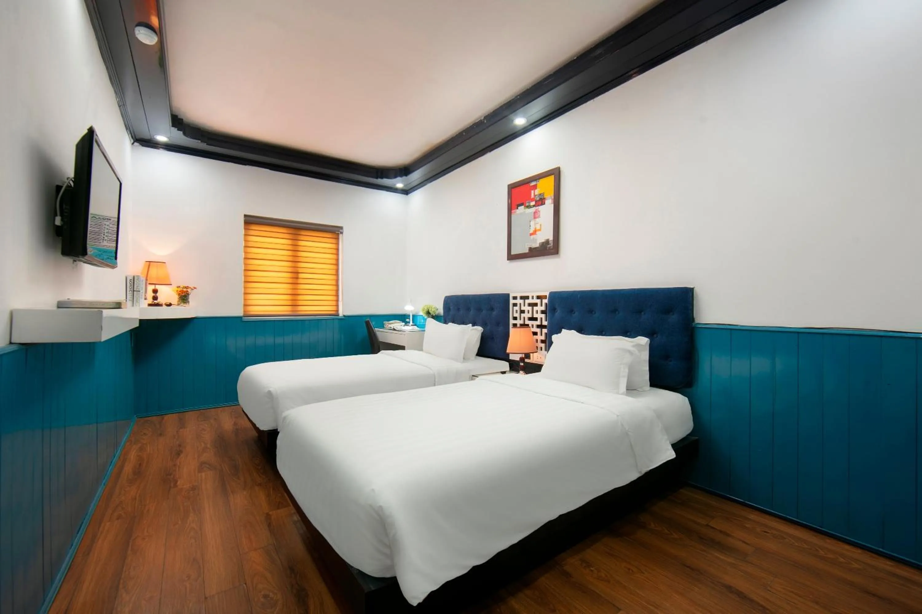 TV and multimedia in Diamond Nostalgia Hotel & Spa