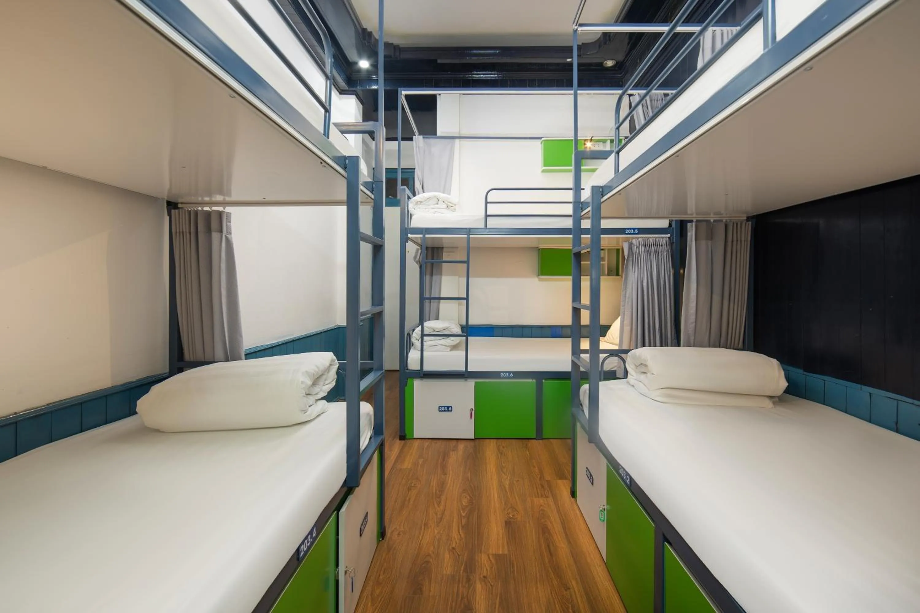 bunk bed, Bed in Hanoi Solo Hostel