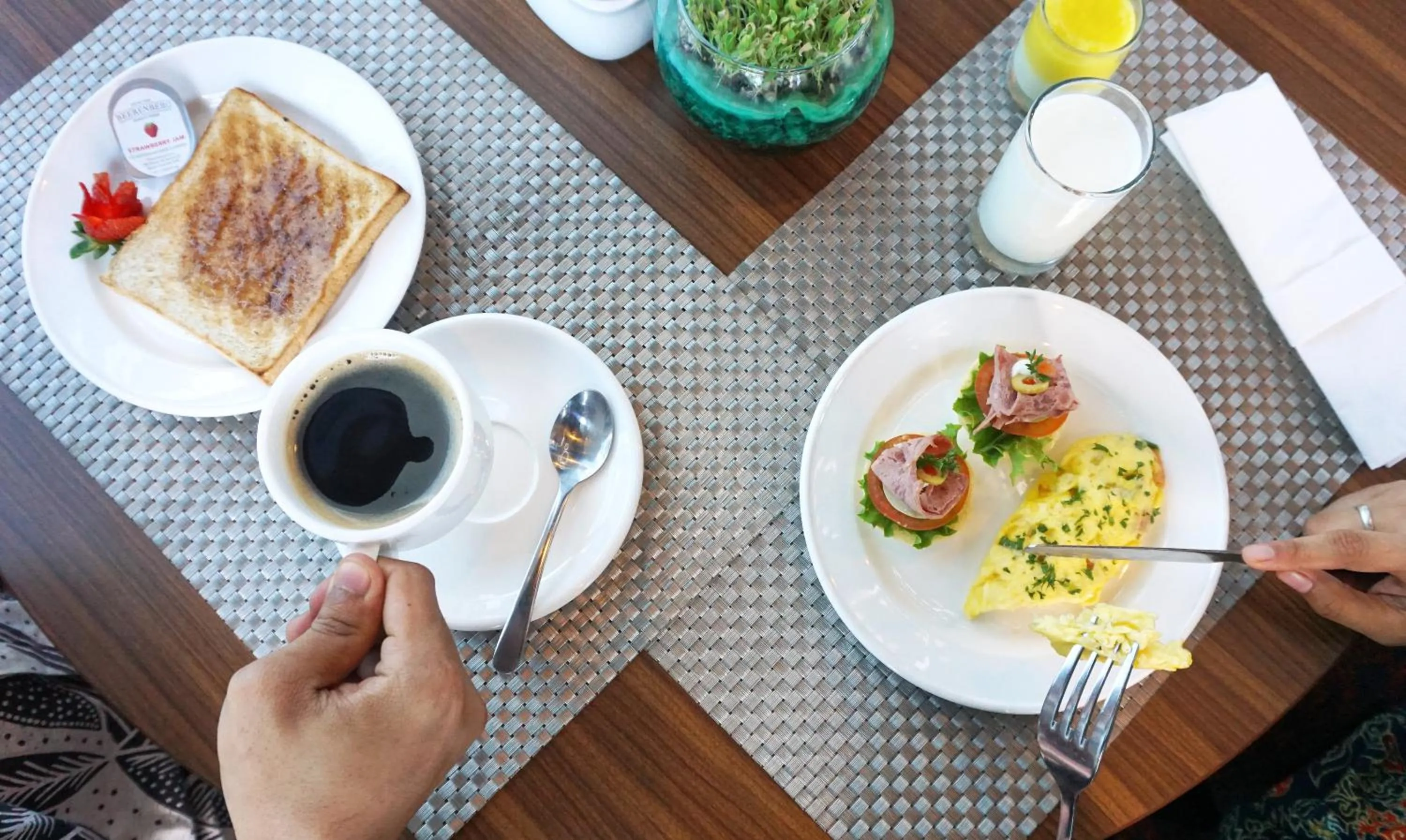 Breakfast in Best Western Premier The Hive