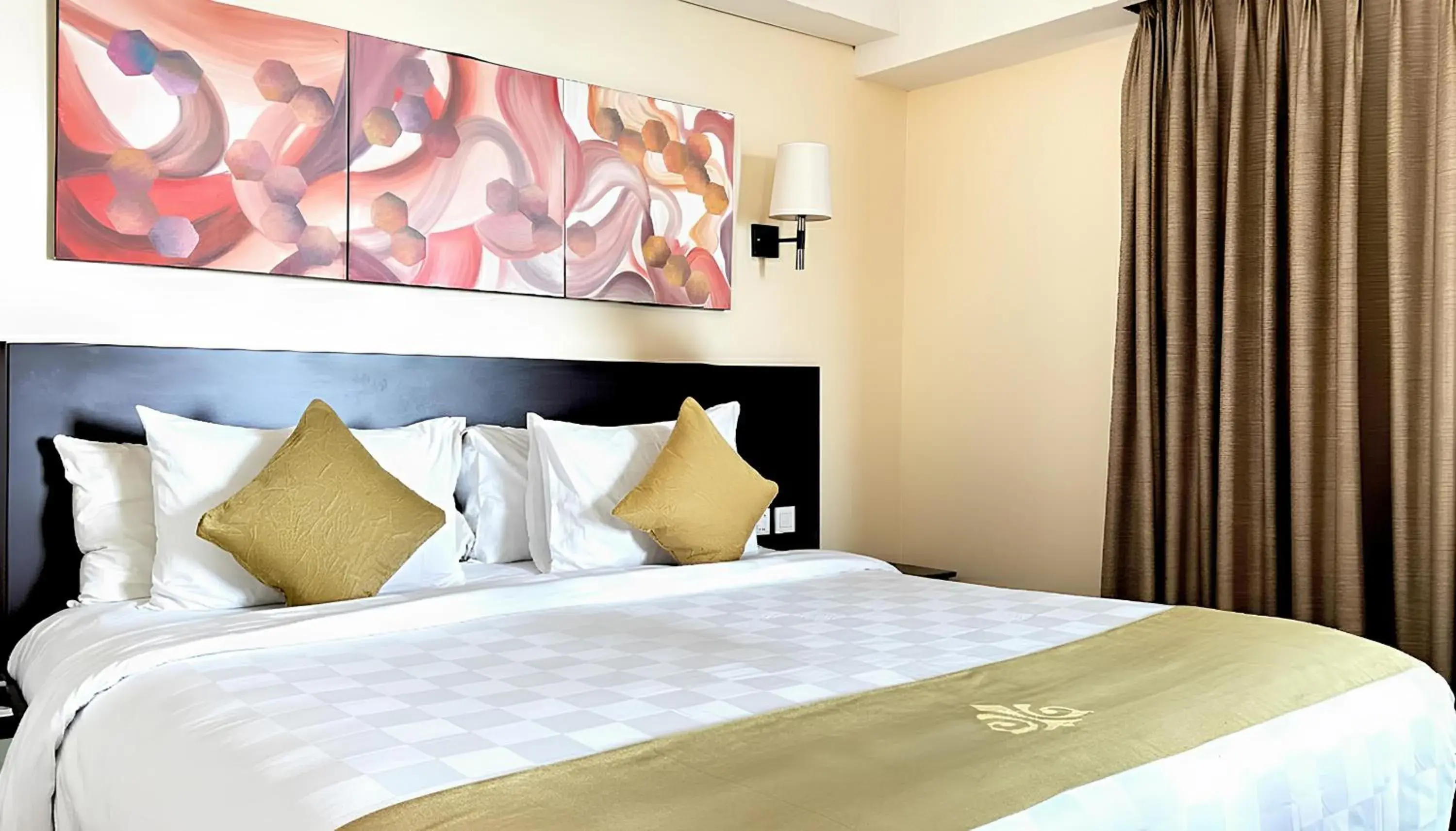 Bedroom, Bed in Best Western Premier The Hive Bedroom, Bed in Best Western Premier The Hive