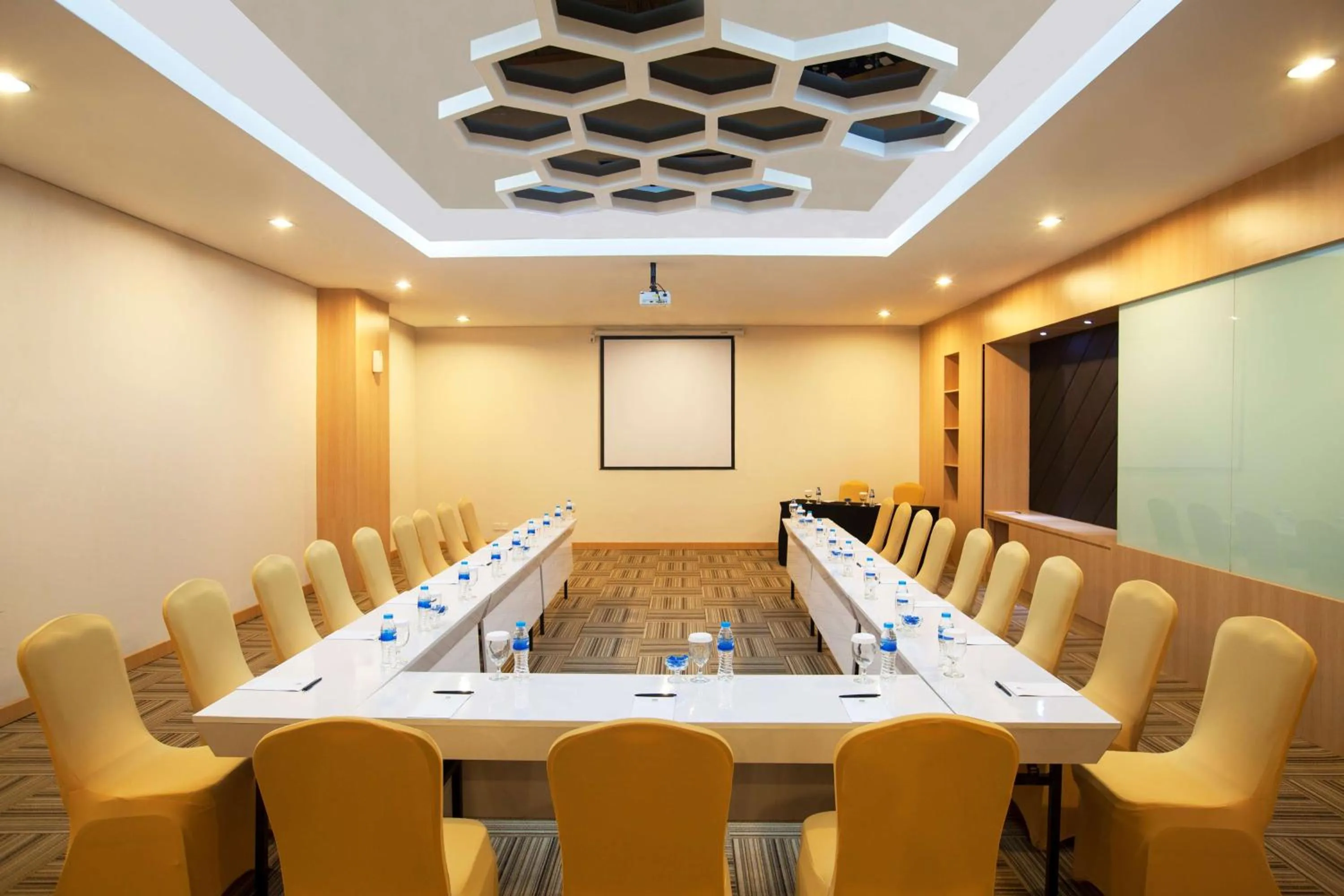 Meeting/conference room in Best Western Premier The Hive