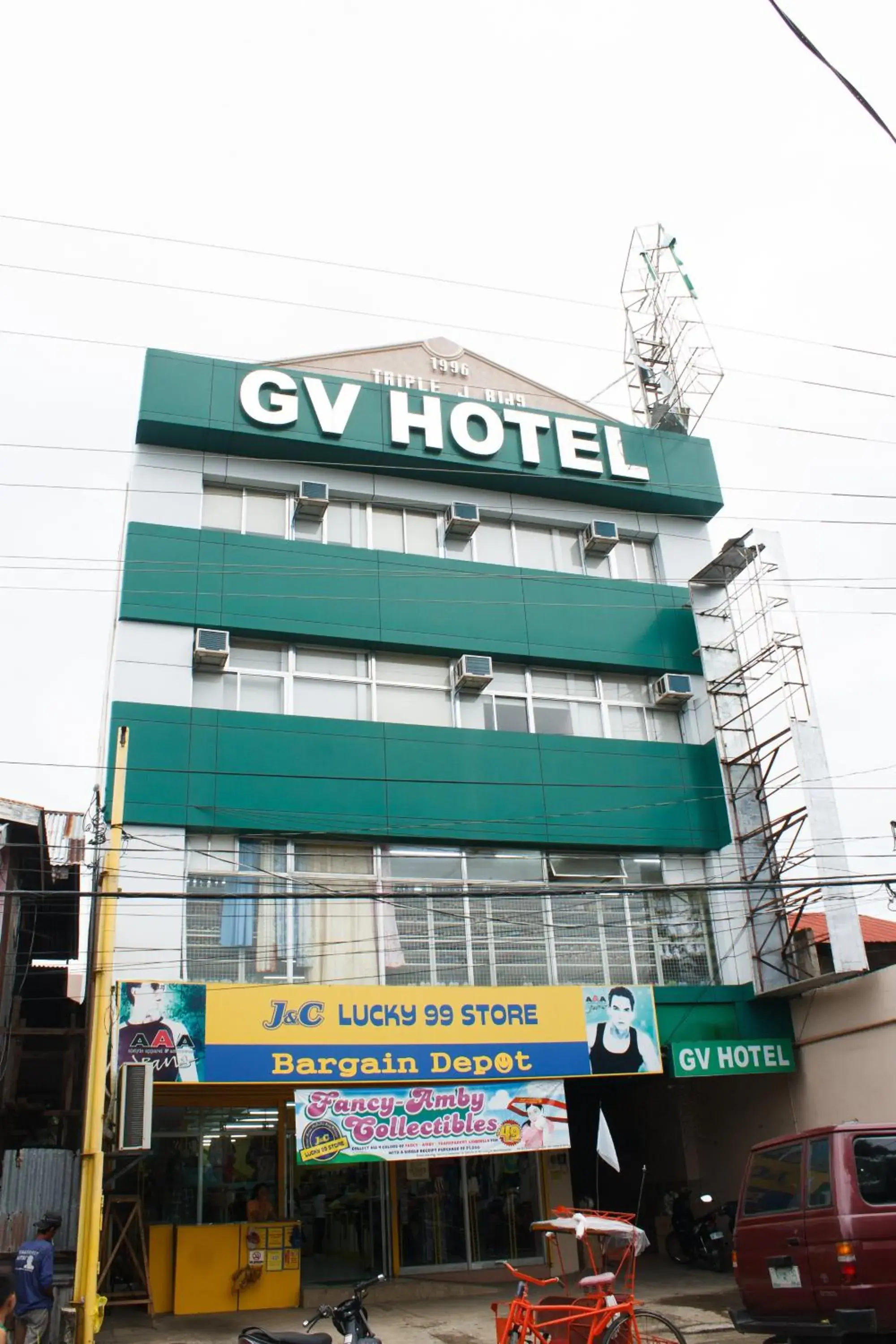 Facade/entrance in GV Hotel - Naval Facade/entrance in GV Hotel - Naval