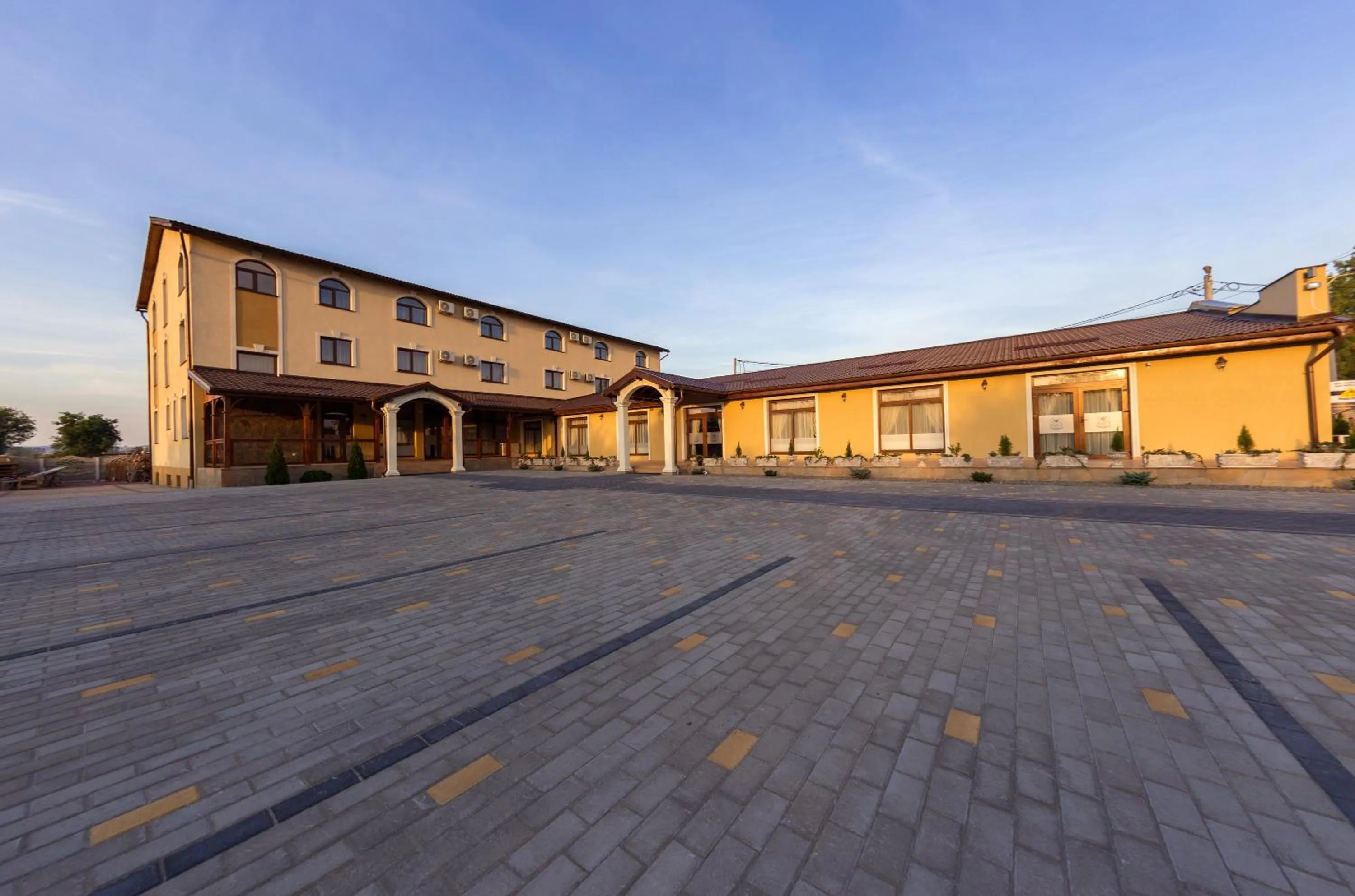 Facade/entrance in Pensiunea Select