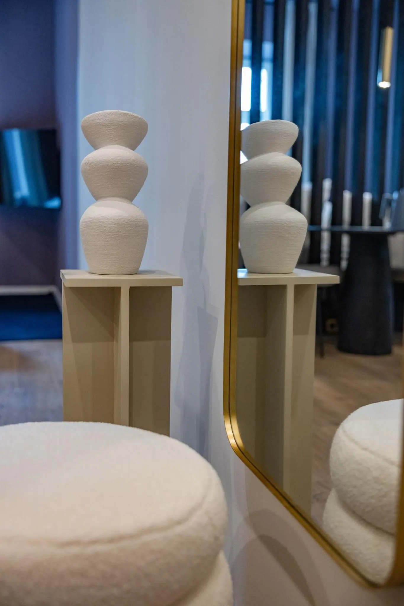 Decorative detail, Bed in kalm stay - a design Aparthotel