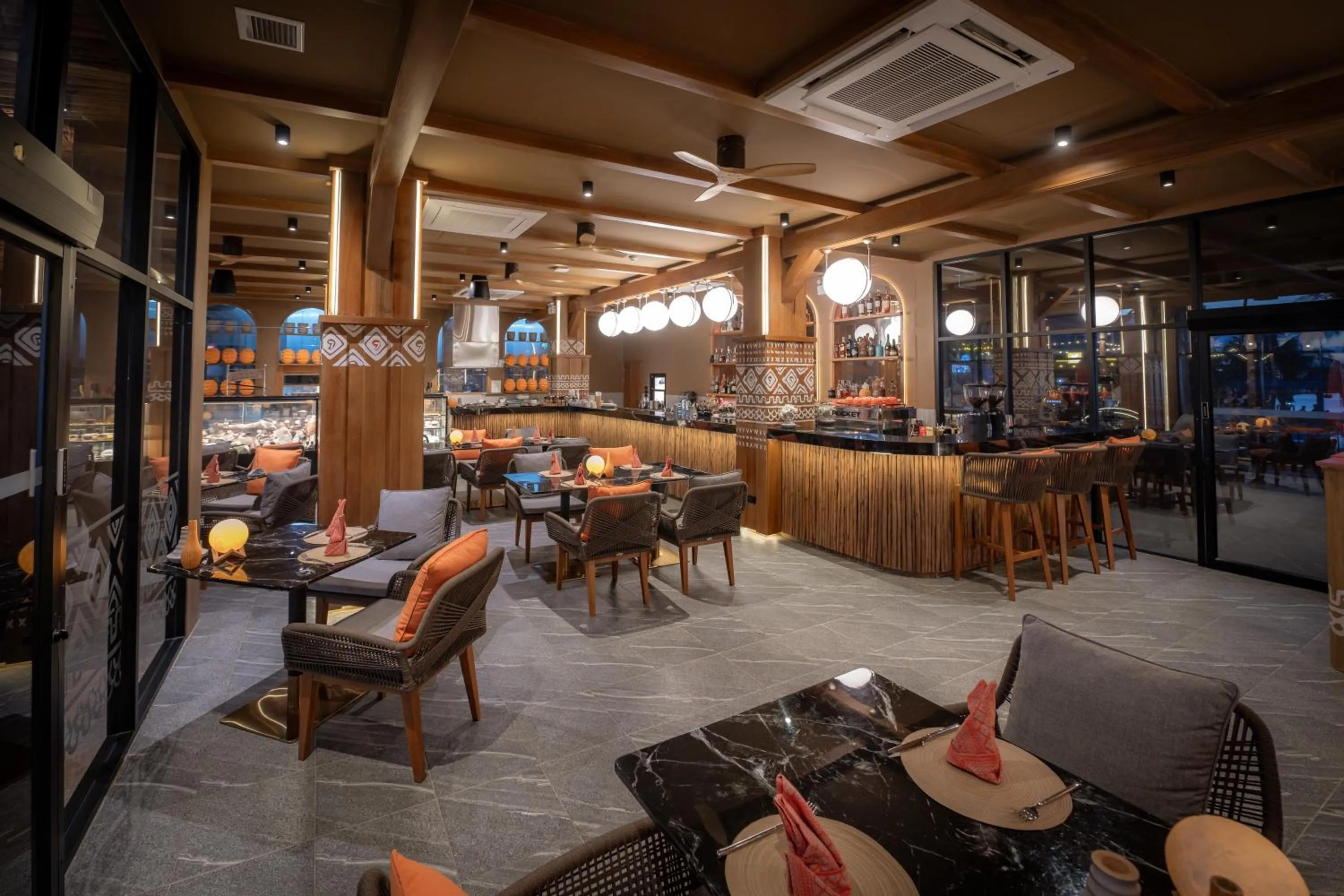 Lounge or bar in 79 Beach Club and Resort Samui