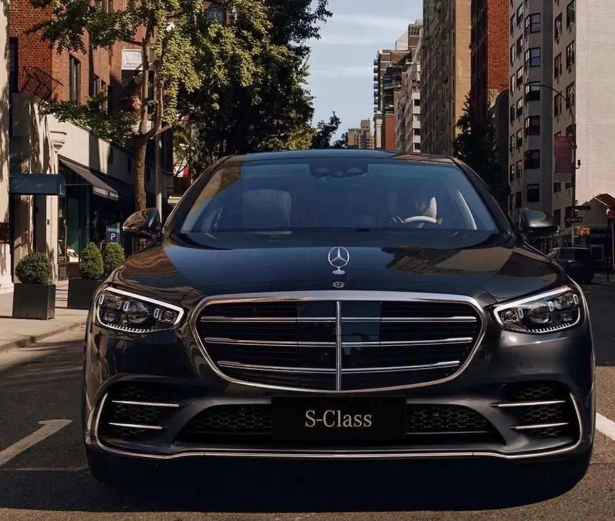 Deluxe Landscape King Bed Room - The World's Top Luxury Bedding Brand DUXIANA in The Purple Horse Hotel Beijing Deluxe Landscape King Bed Room - The World's Top Luxury Bedding Brand DUXIANA in The Purple Horse Hotel Beijing