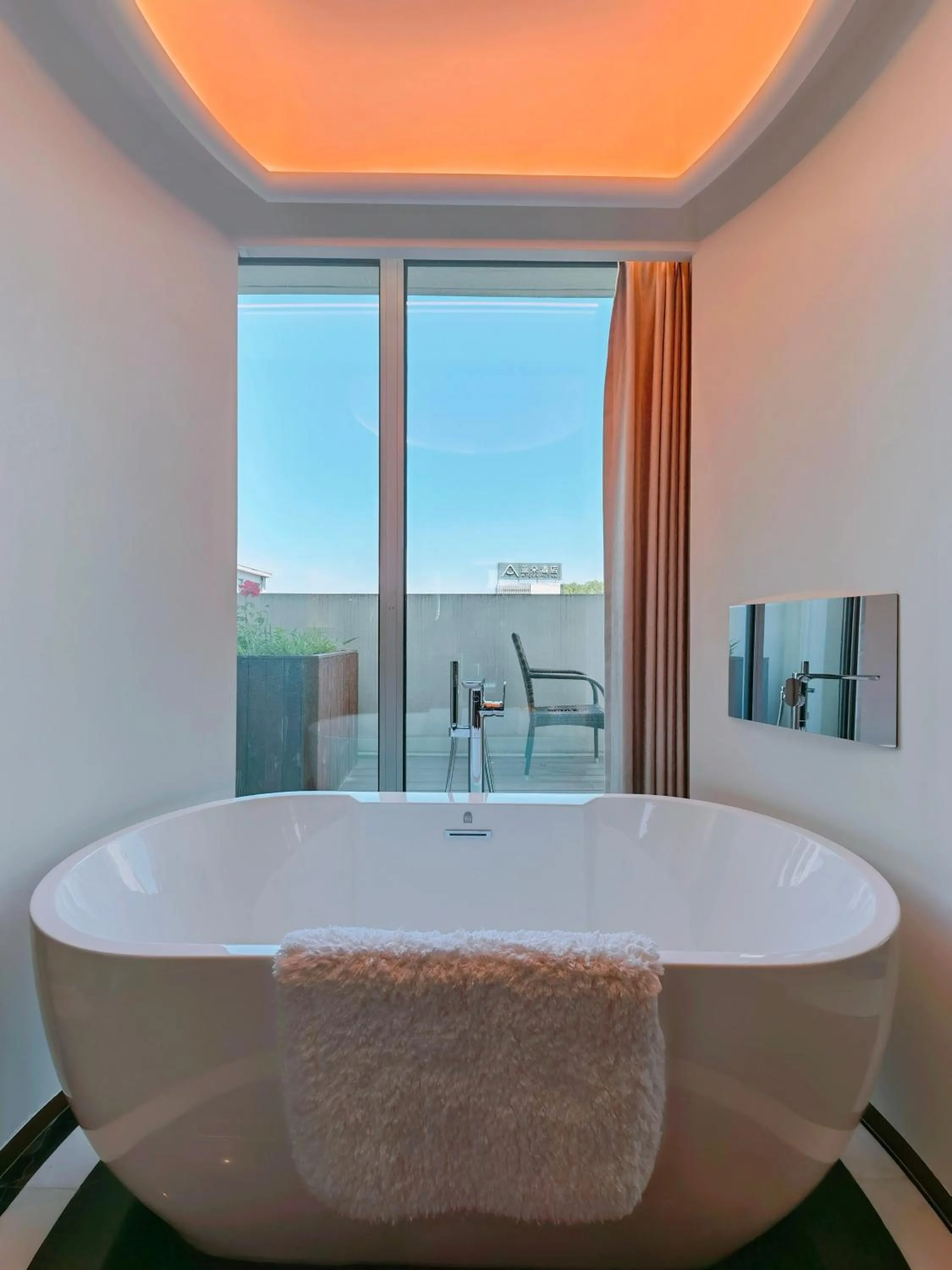 Bath in The Purple Horse Hotel Beijing