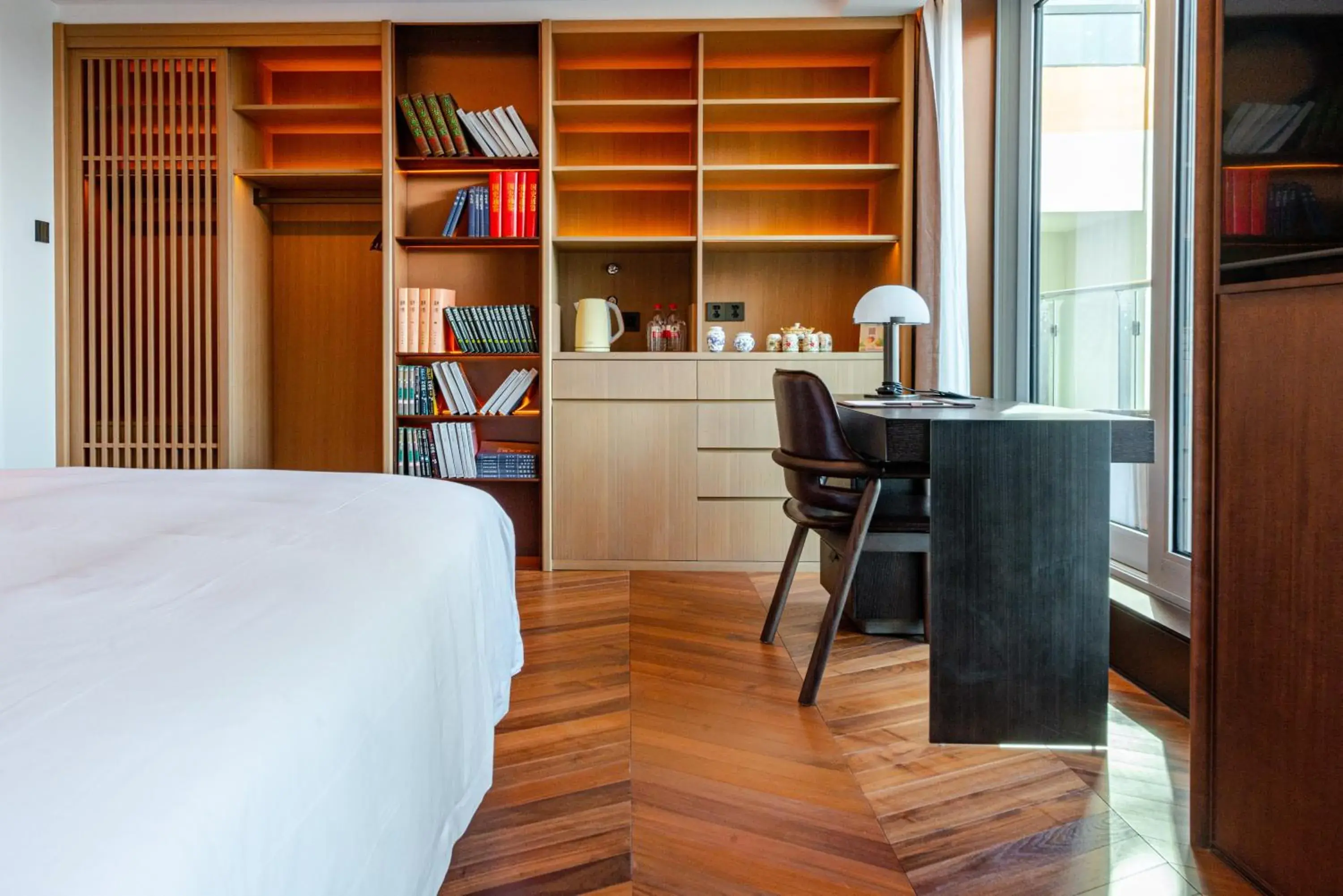 Premium Exquisite Family Room - The World's Top Luxury Bedding Brand DUXIANA in The Purple Horse Hotel Beijing Premium Exquisite Family Room - The World's Top Luxury Bedding Brand DUXIANA in The Purple Horse Hotel Beijing