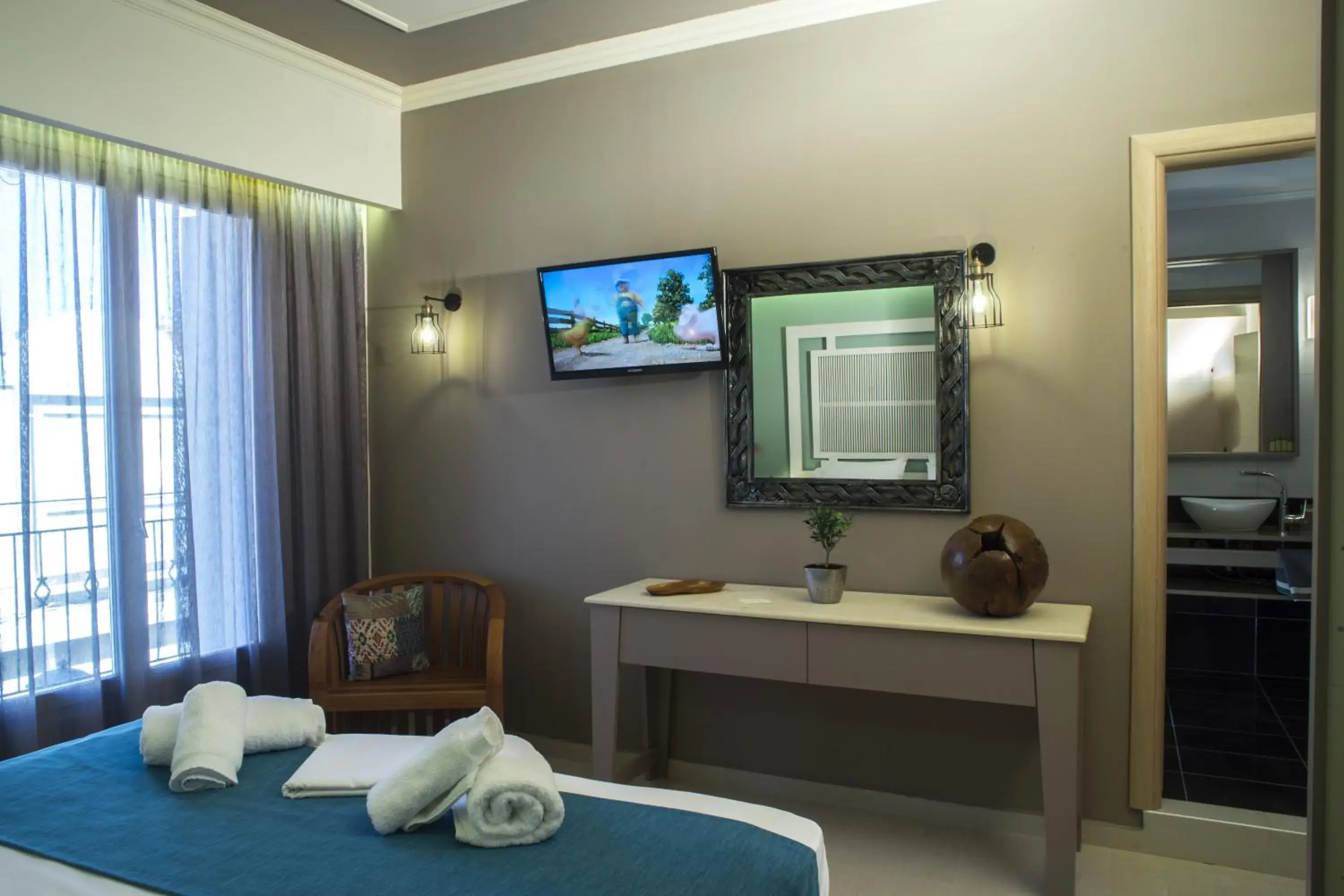 Shower, Bed in Elia Potie Shower, Bed in Elia Potie