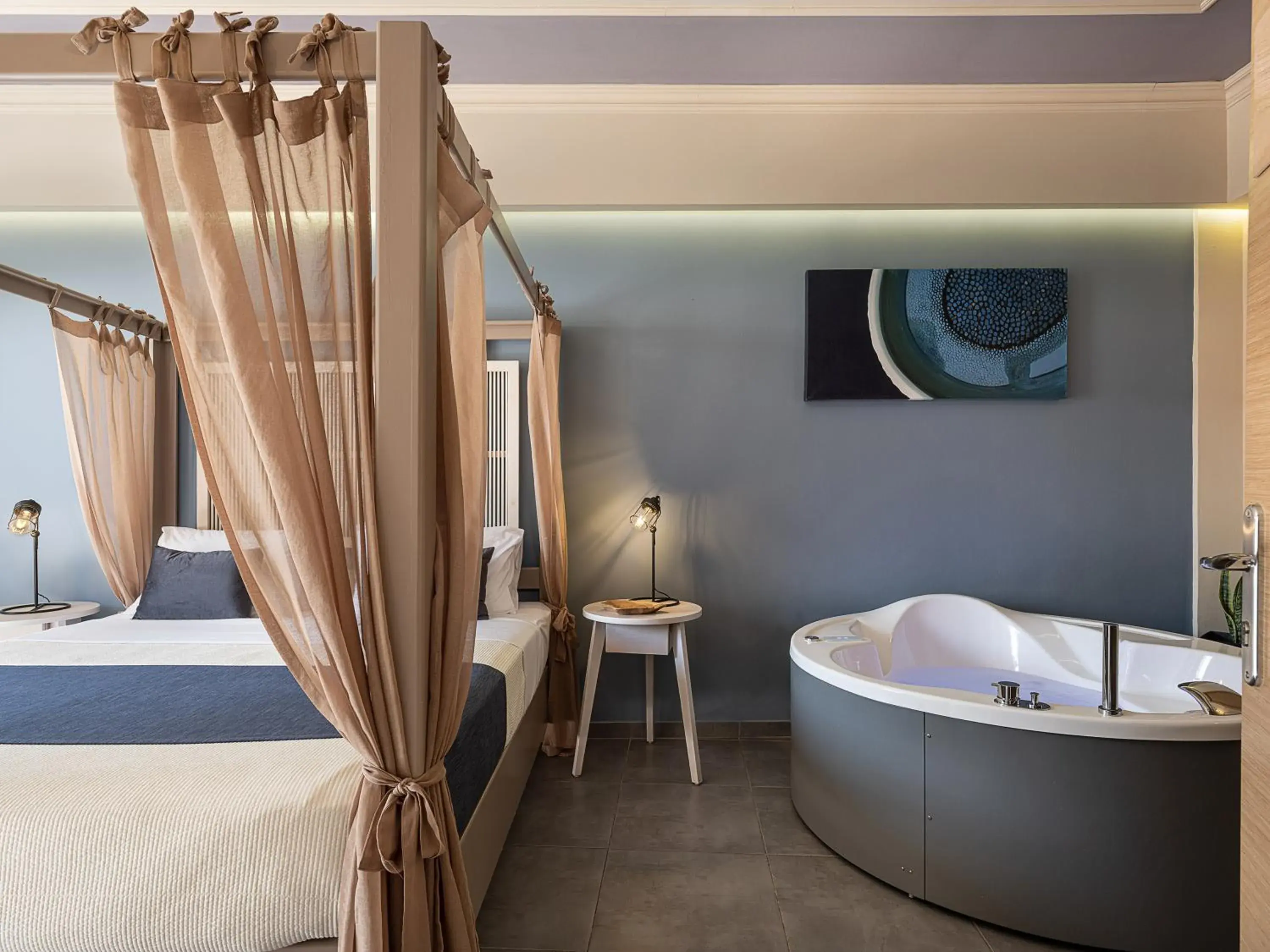 Hot Tub, Bed in Elia Potie Hot Tub, Bed in Elia Potie