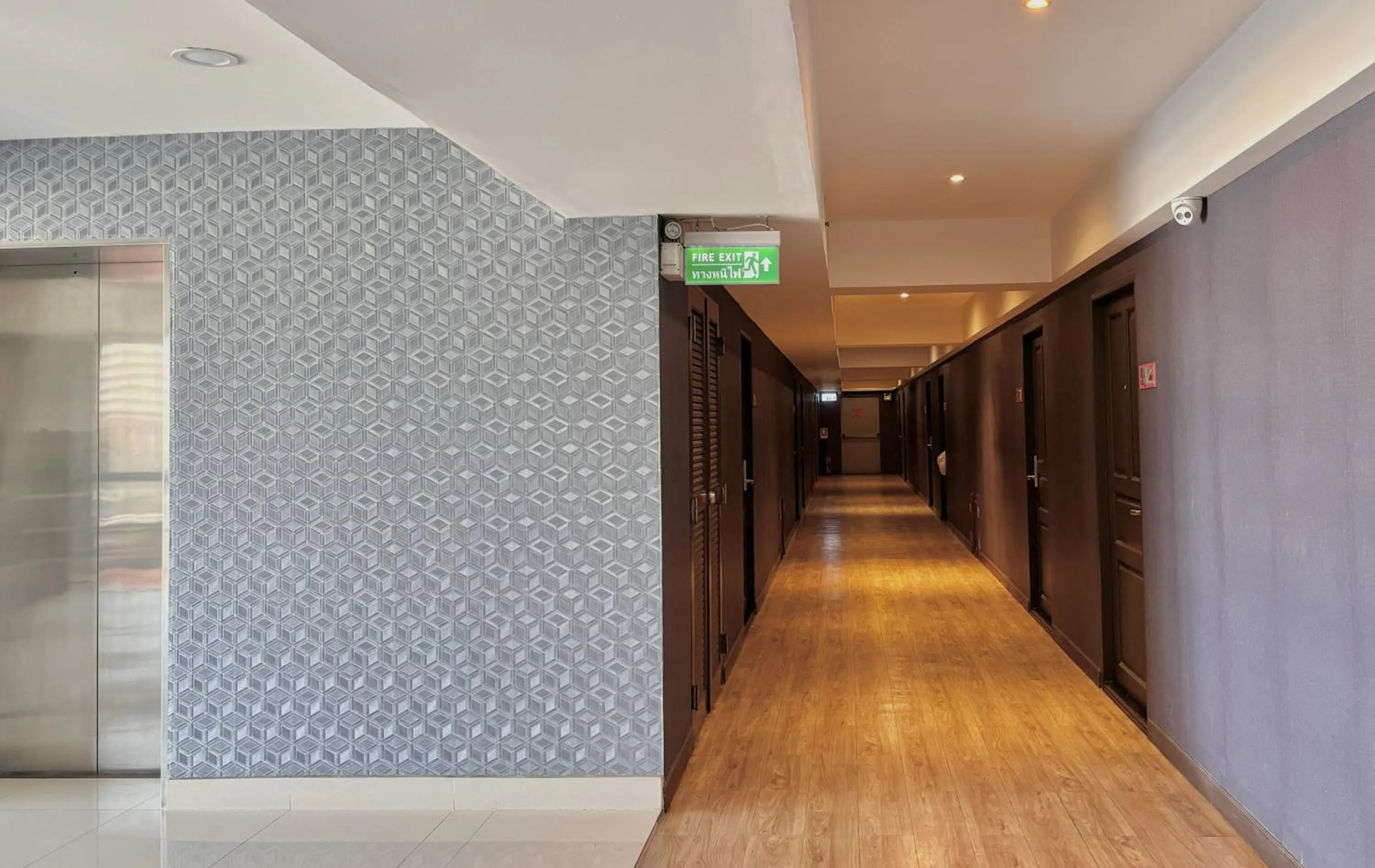 Property building in Chateau de Sukhumvit