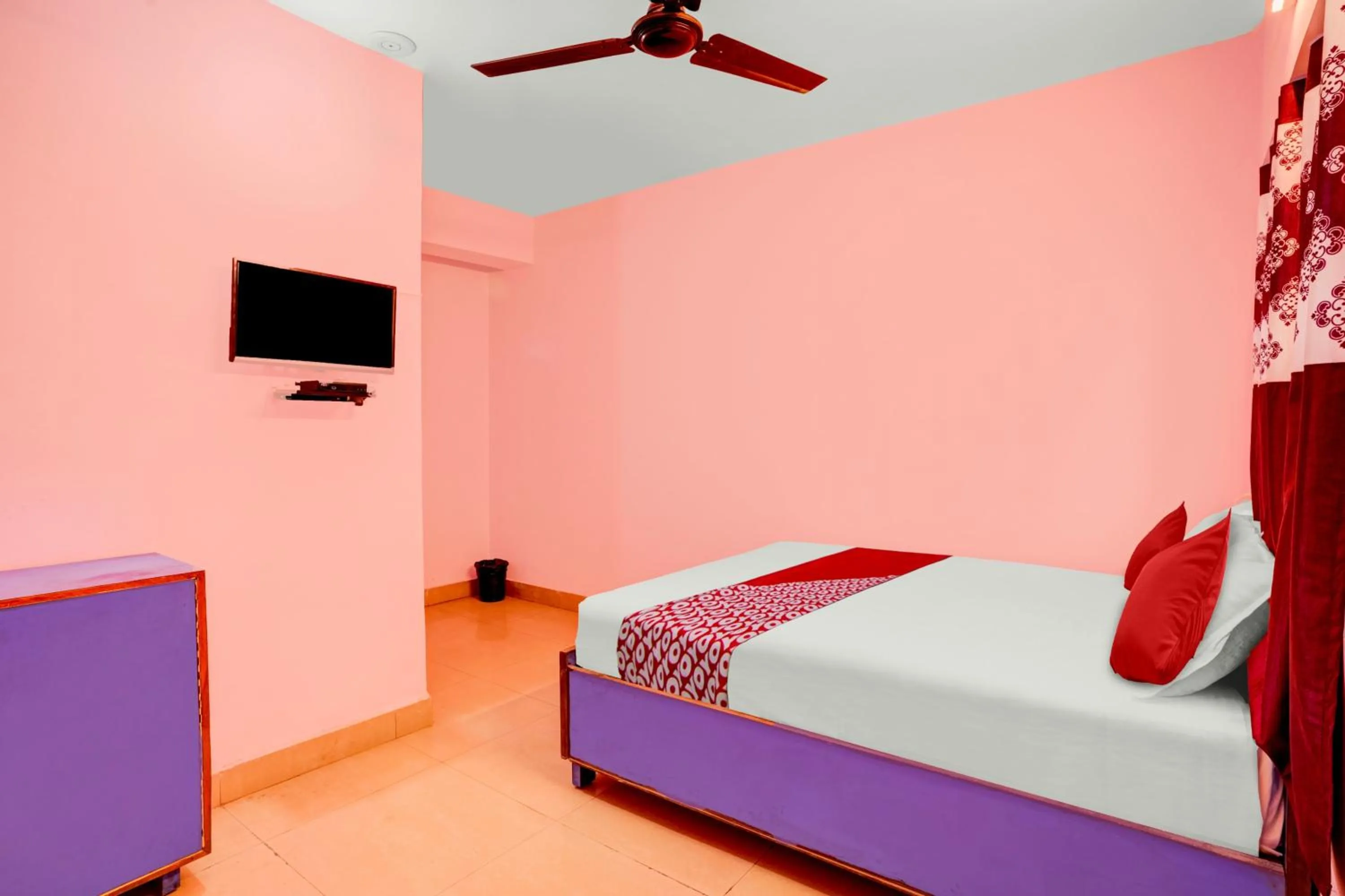 Bedroom in Hotel O LAXMI GUEST HOUSE