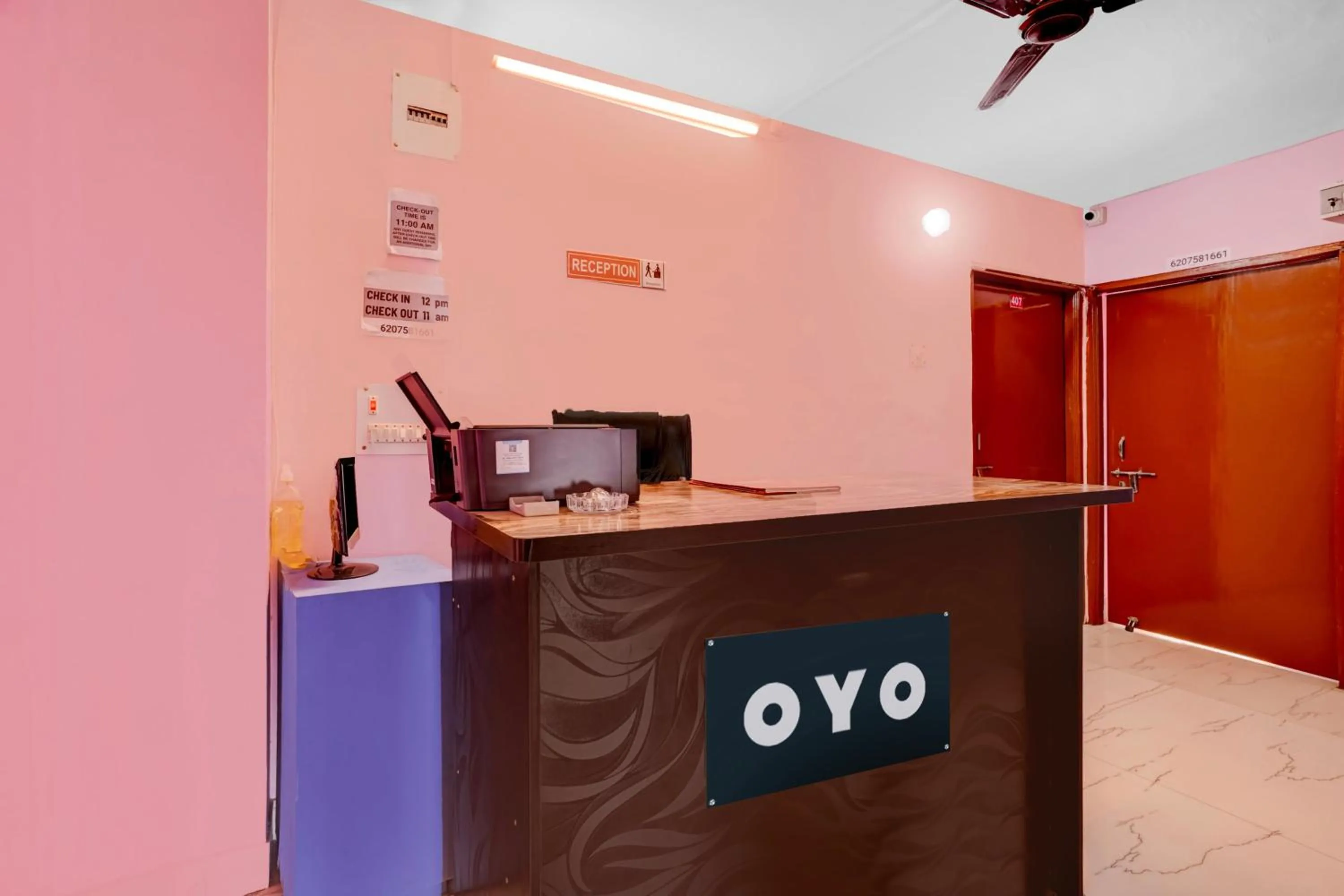 Lobby or reception in Hotel O LAXMI GUEST HOUSE