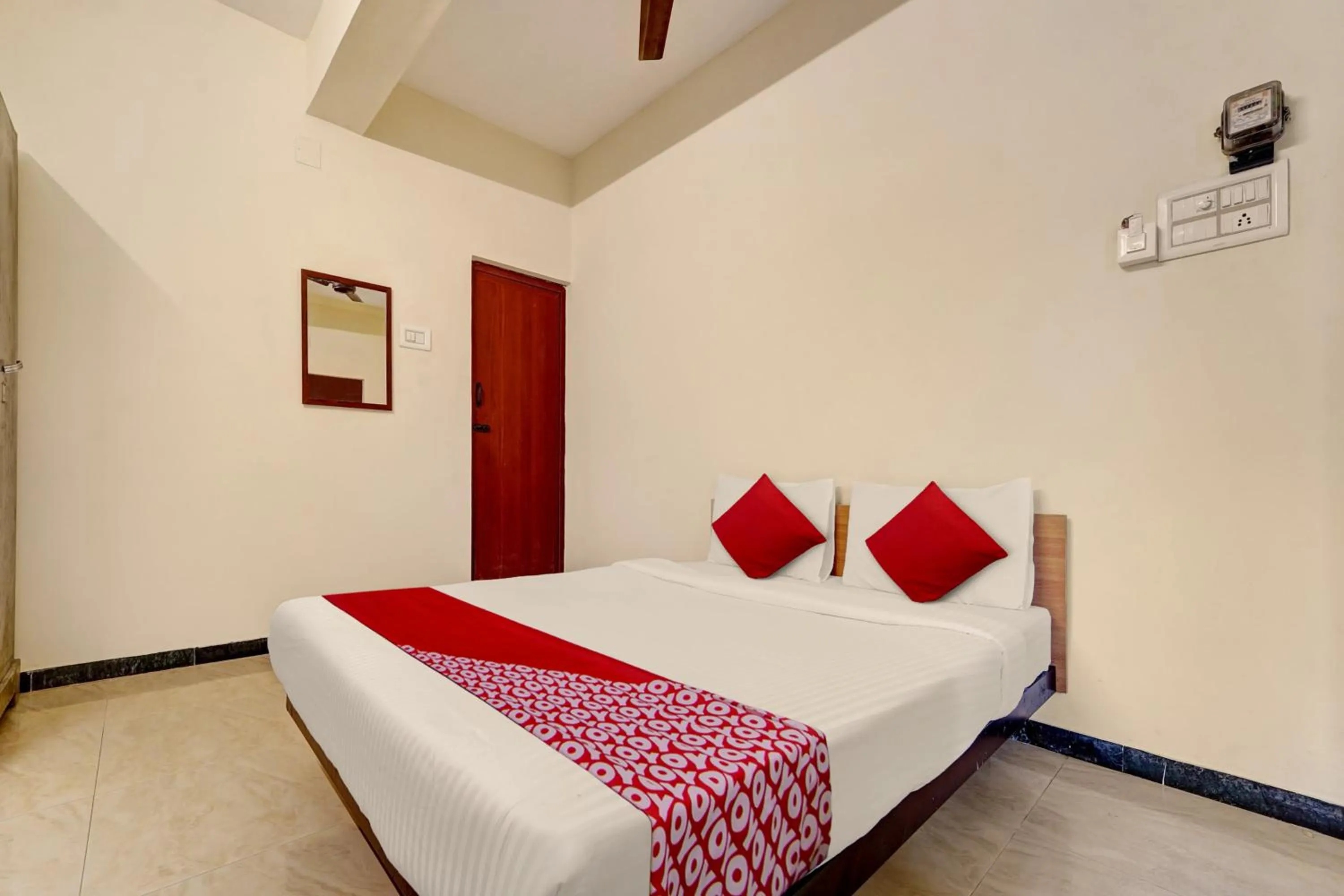 Bedroom, Bed in Hotel O Trident Inn