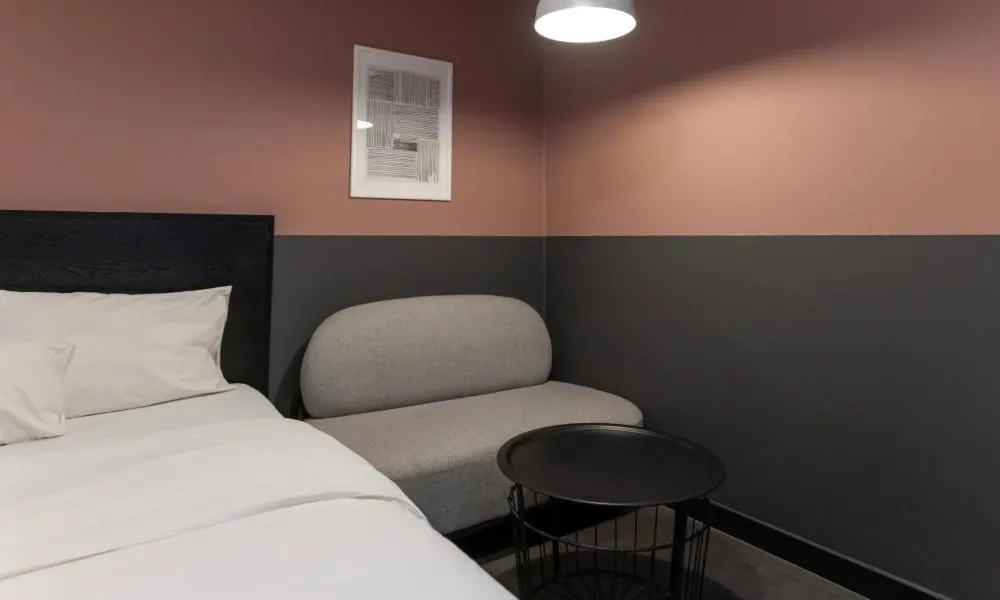 Bed in Cheongju Hotel Dictionary