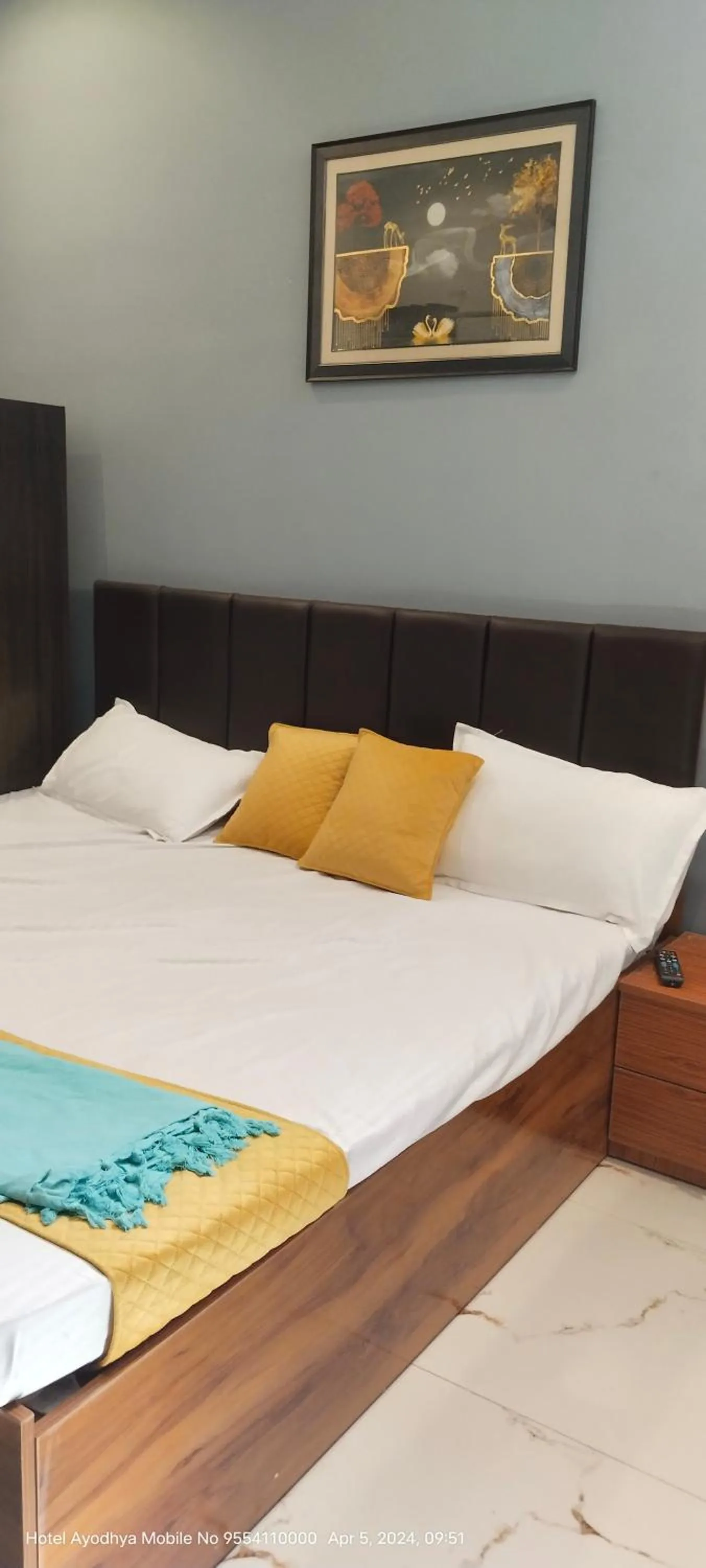 Bed in Hotel Ayodhya Paying Guest