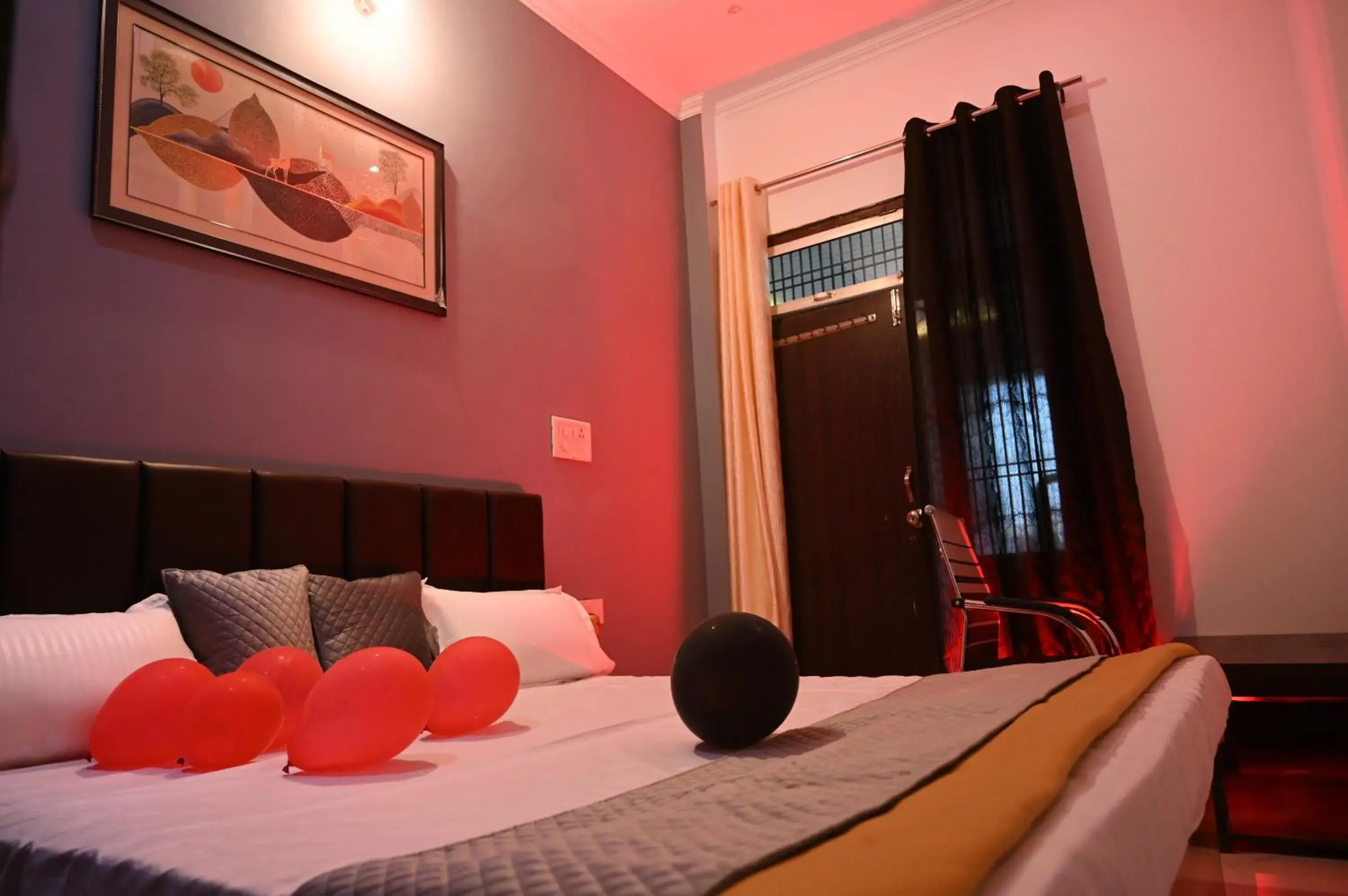 Double Room in Hotel Ayodhya Paying Guest Double Room in Hotel Ayodhya Paying Guest