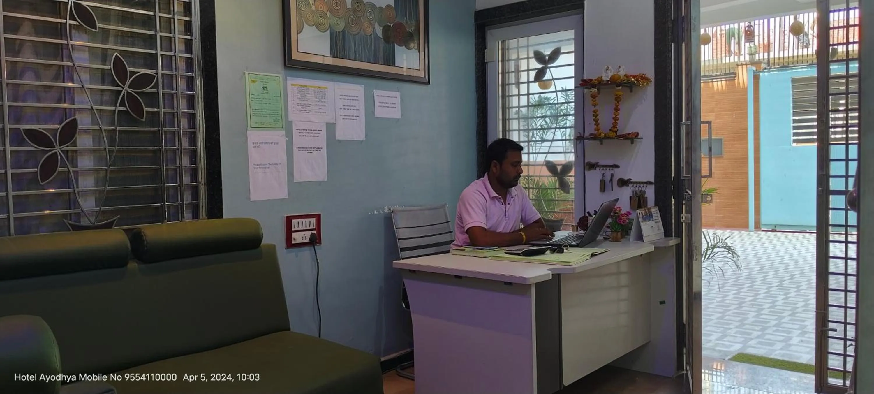 Lobby or reception in Hotel Ayodhya Paying Guest