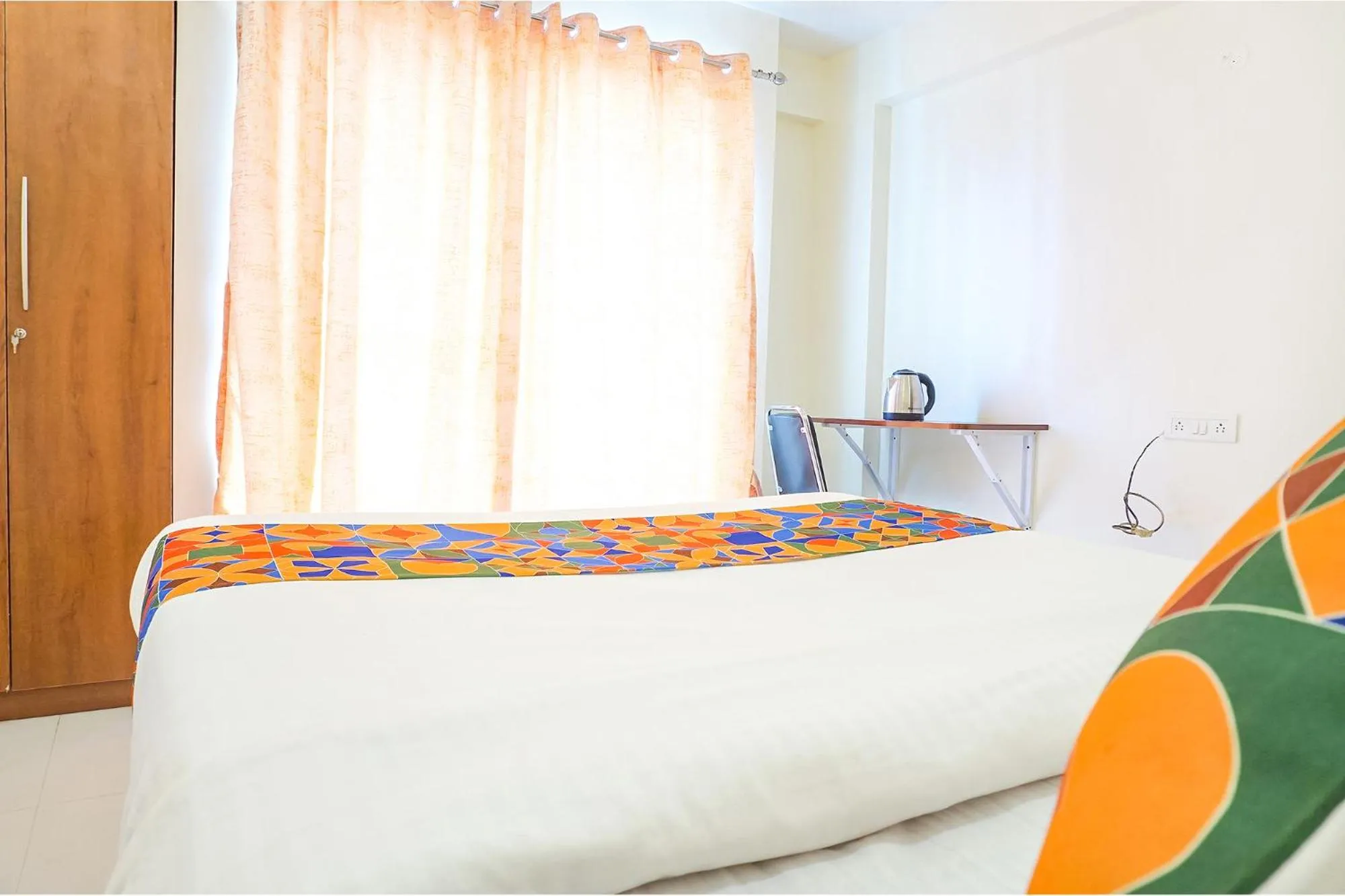 Bed in FabHotel Majestic Luxurious - Nr Rajaram Bhiku Pathare Stadium