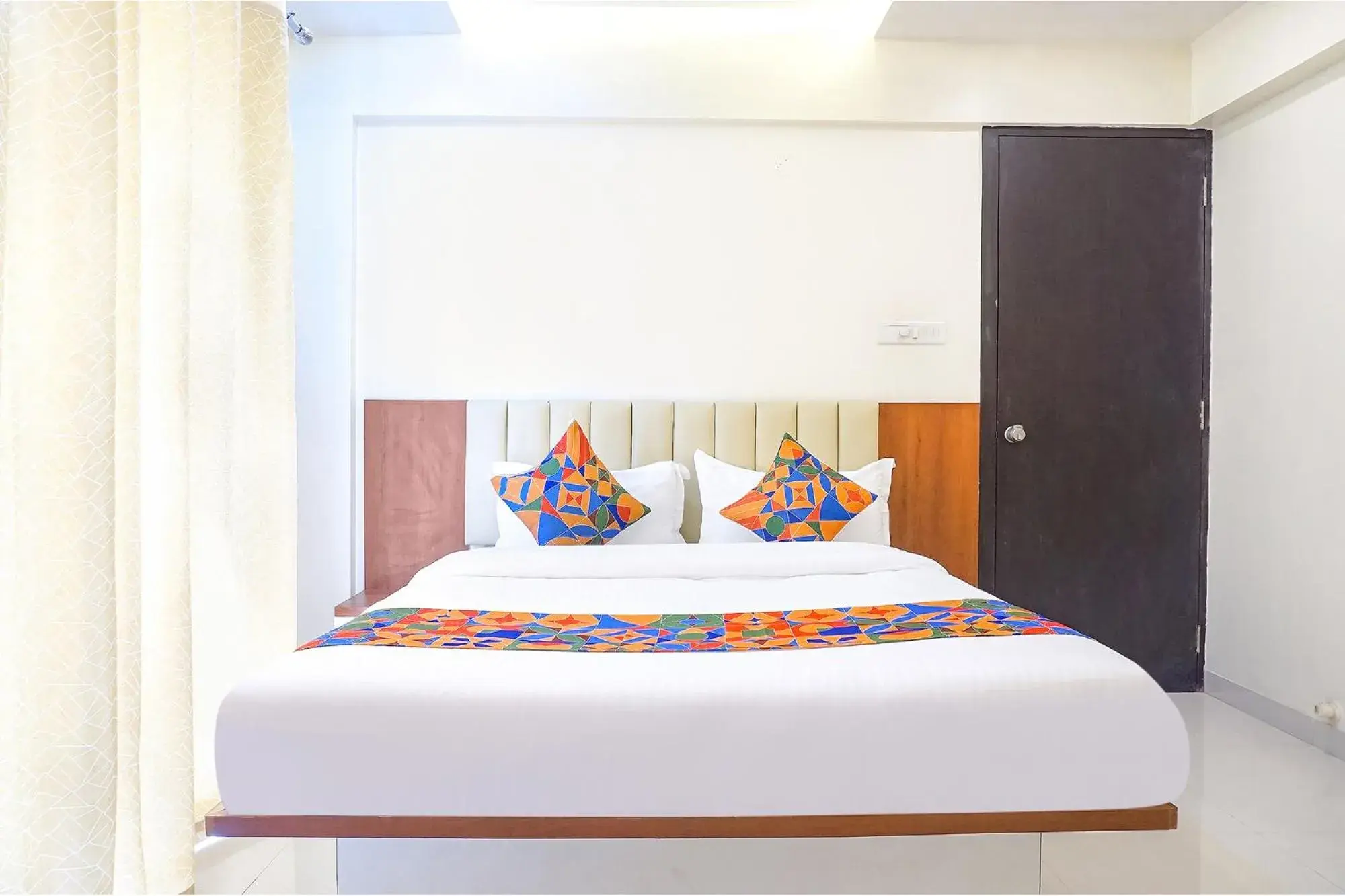 Bed in FabHotel Majestic Luxurious - Nr Rajaram Bhiku Pathare Stadium Bed in FabHotel Majestic Luxurious - Nr Rajaram Bhiku Pathare Stadium