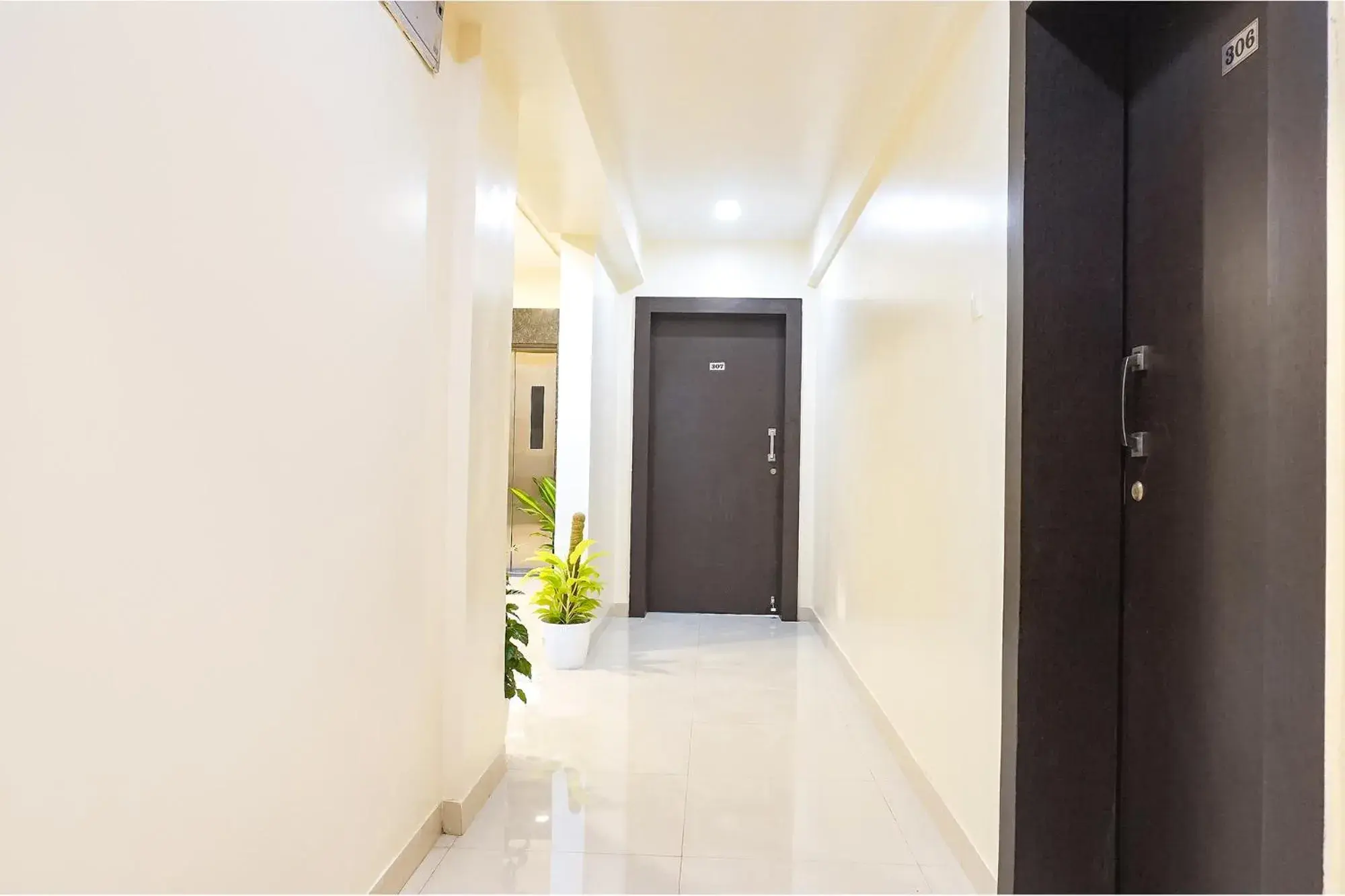 Lobby or reception in FabHotel Majestic Luxurious - Nr Rajaram Bhiku Pathare Stadium Lobby or reception in FabHotel Majestic Luxurious - Nr Rajaram Bhiku Pathare Stadium