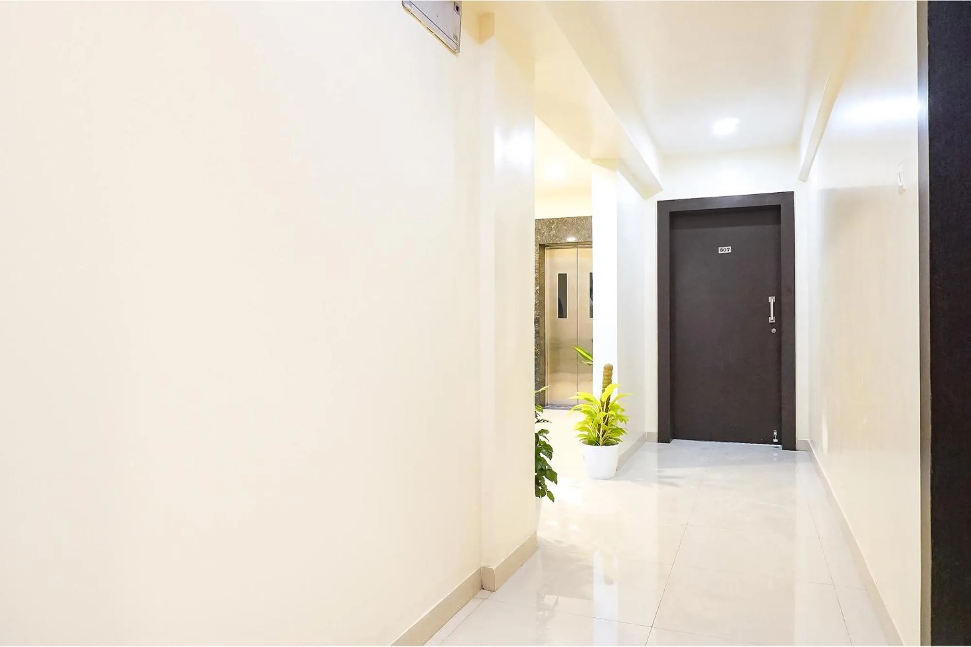 Lobby or reception in FabHotel Majestic Luxurious - Nr Rajaram Bhiku Pathare Stadium