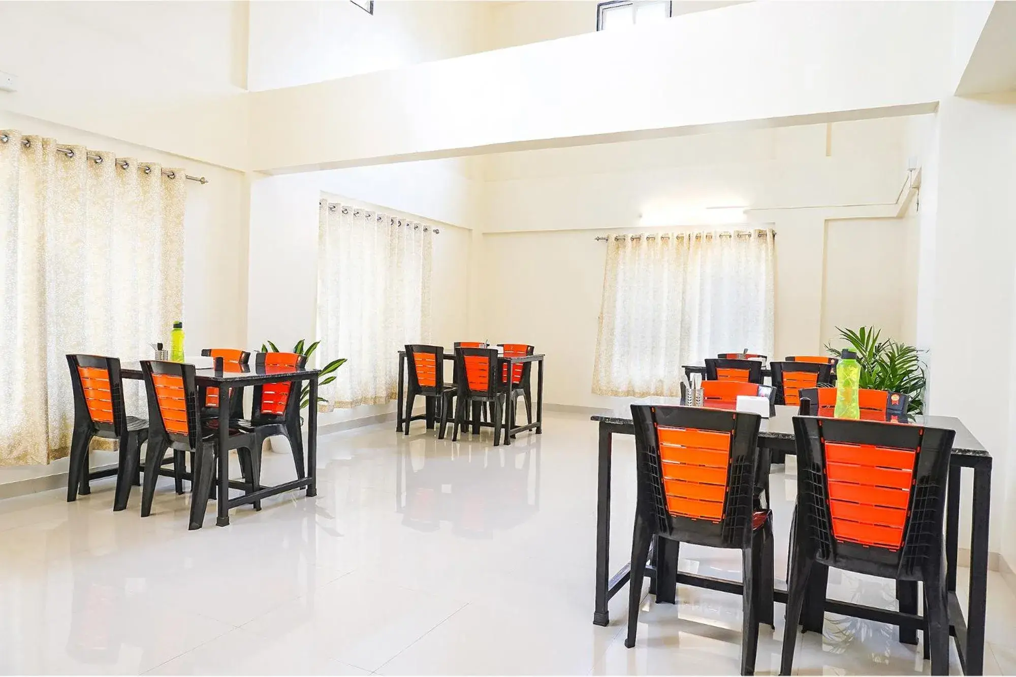 Restaurant/places to eat in FabHotel Majestic Luxurious - Nr Rajaram Bhiku Pathare Stadium Restaurant/places to eat in FabHotel Majestic Luxurious - Nr Rajaram Bhiku Pathare Stadium
