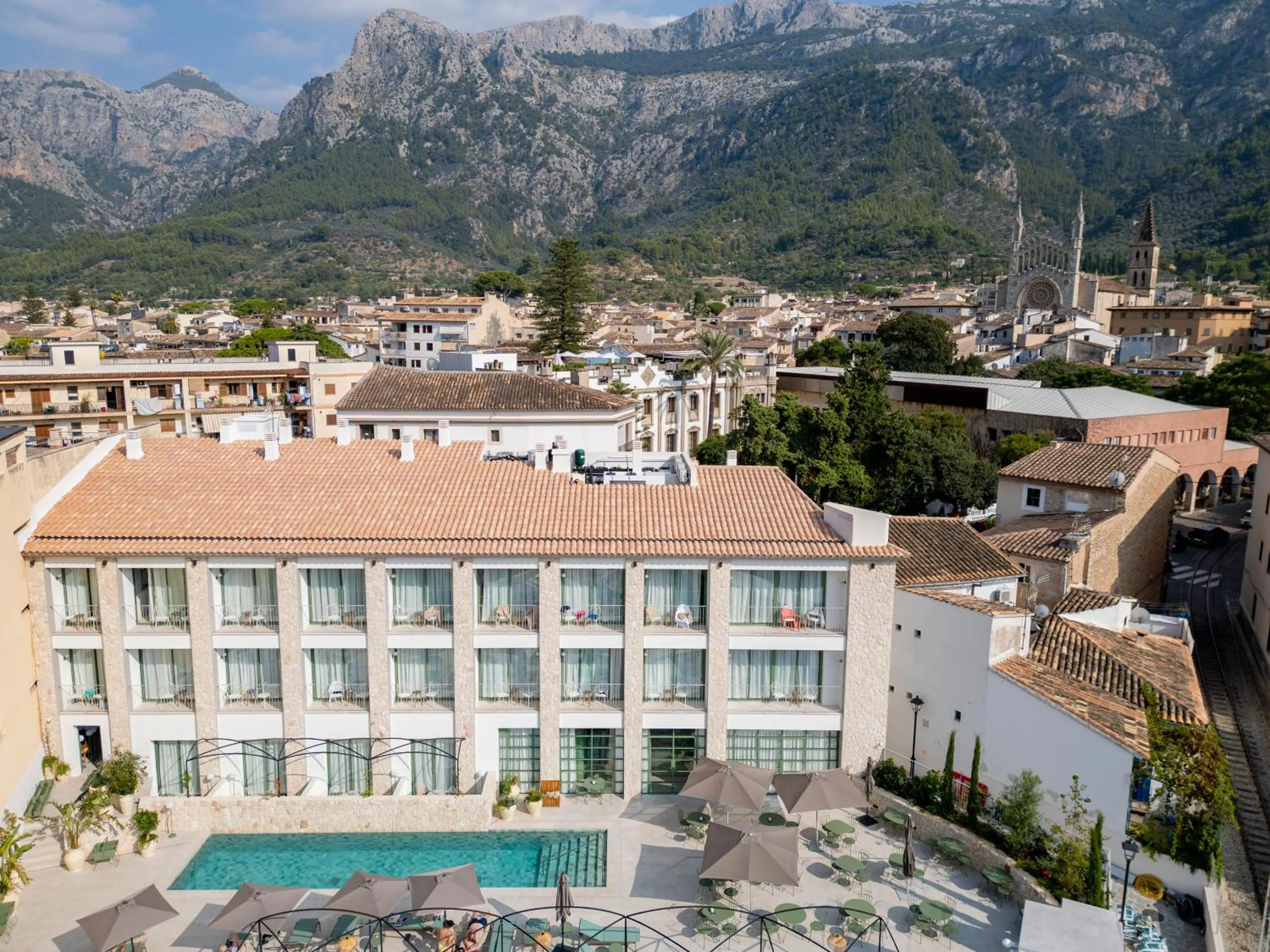 Property building in Alcázar Hotel Sóller